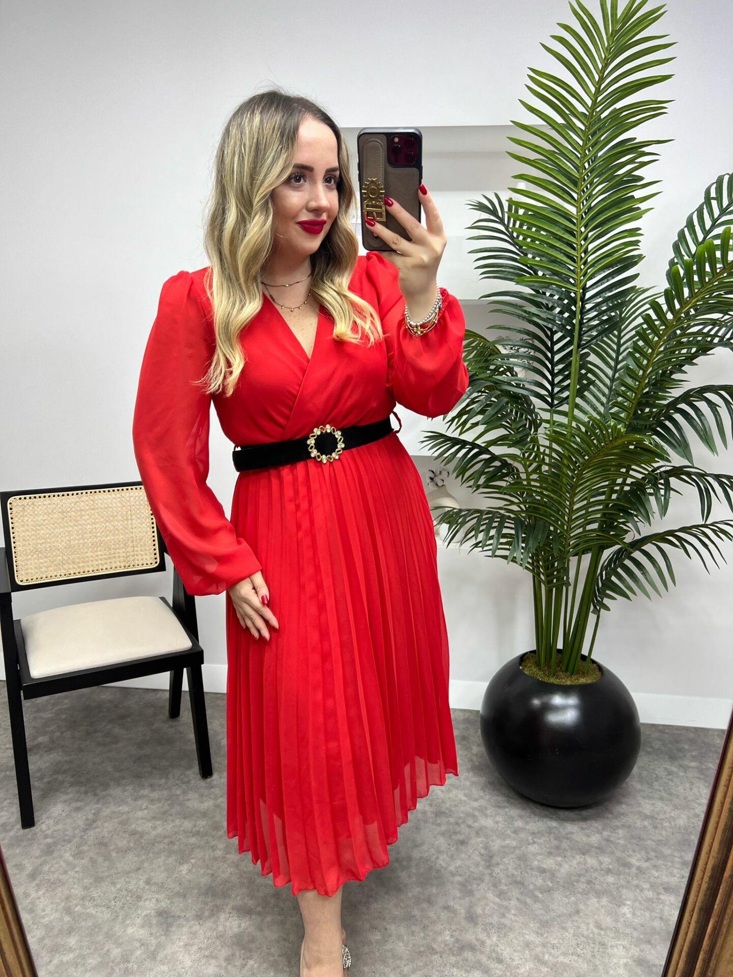 TAŞLI SİYAH KEMERLİ ŞİFON ELBİSE KIRMIZI