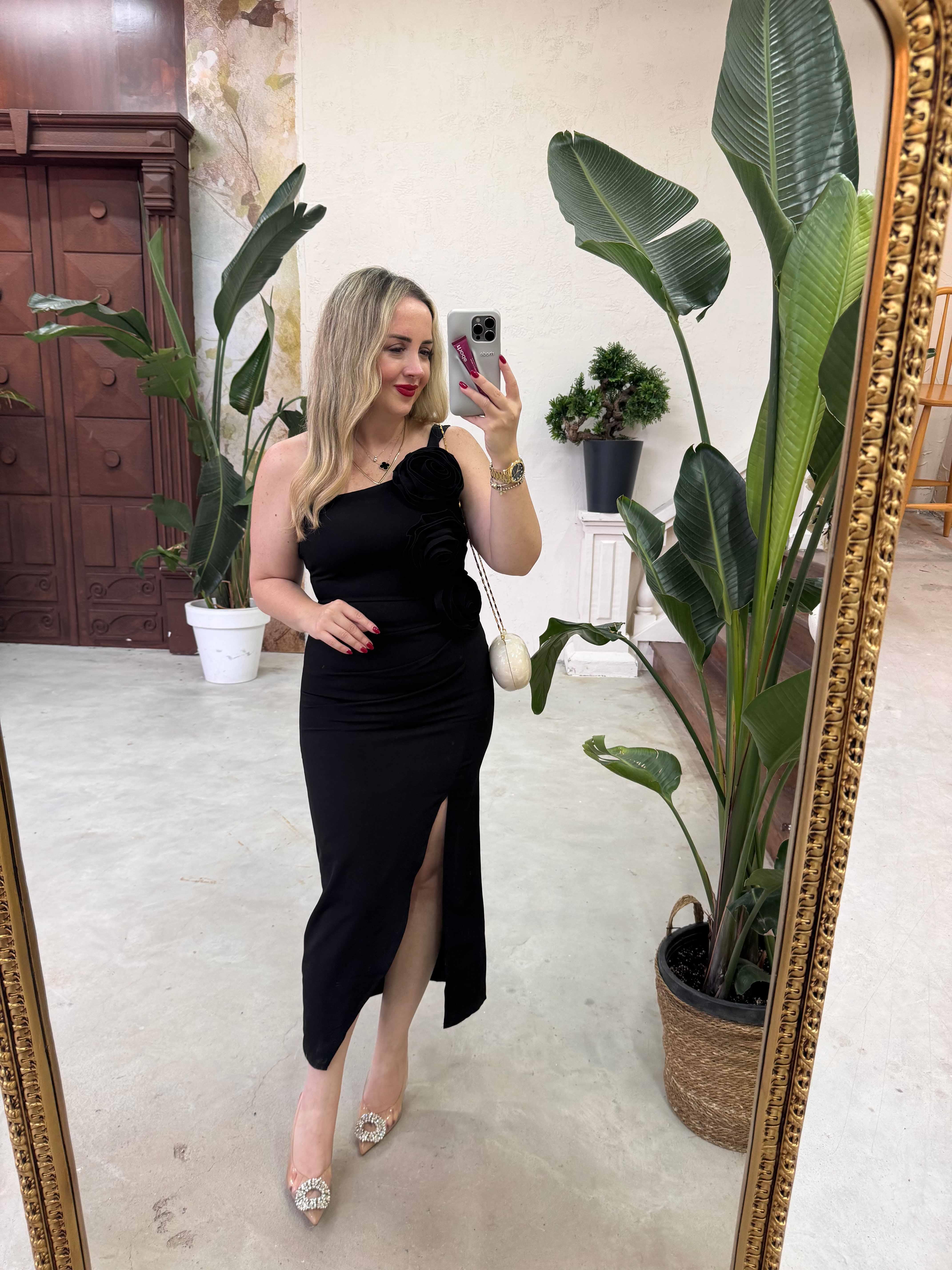 TEK KOL GÜL DETAYLI TASARIM KALEM ELBİSE SİYAH