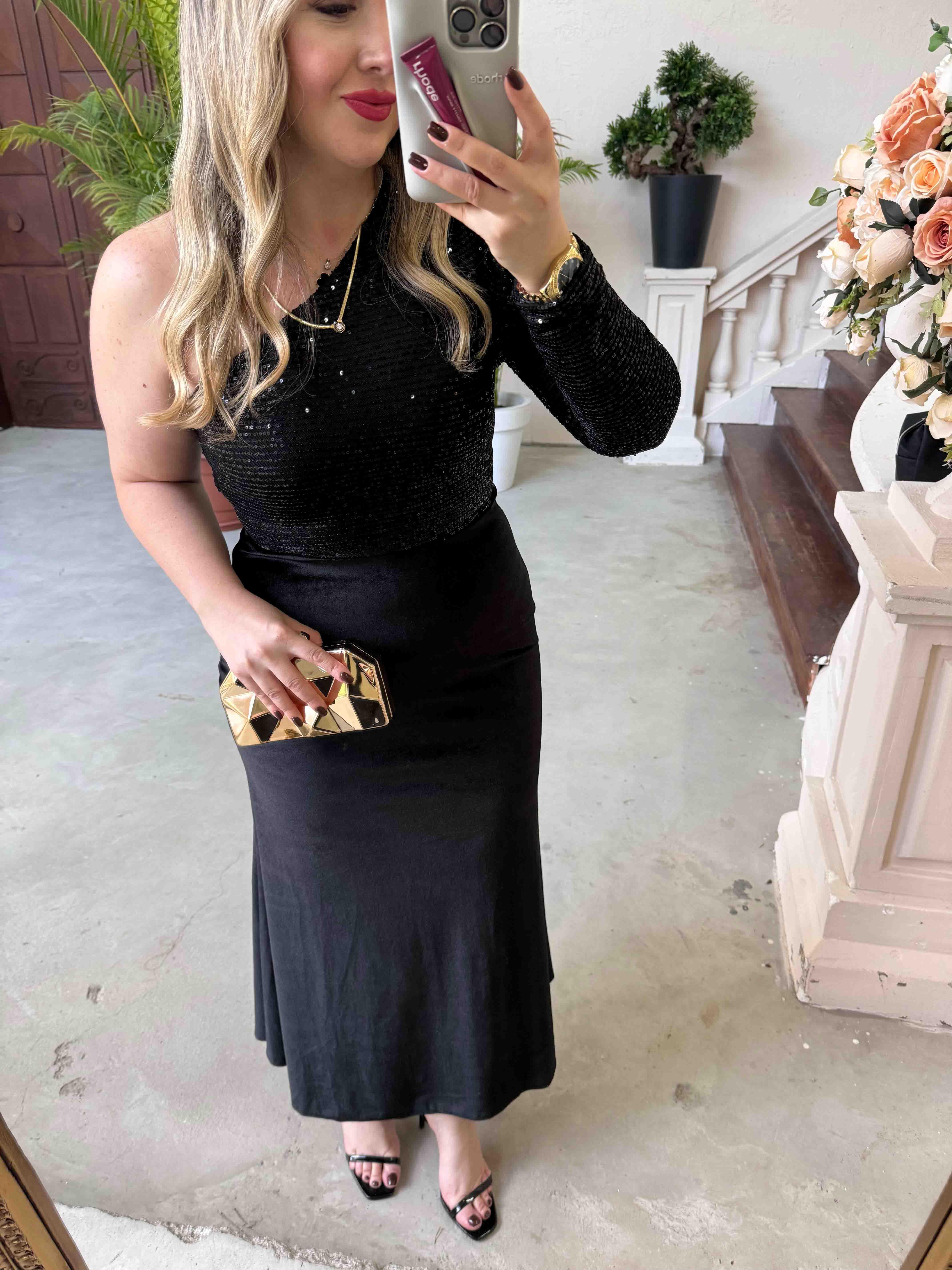 TEK KOL PAYET DETAYLI KADİFE ELBİSE SİYAH