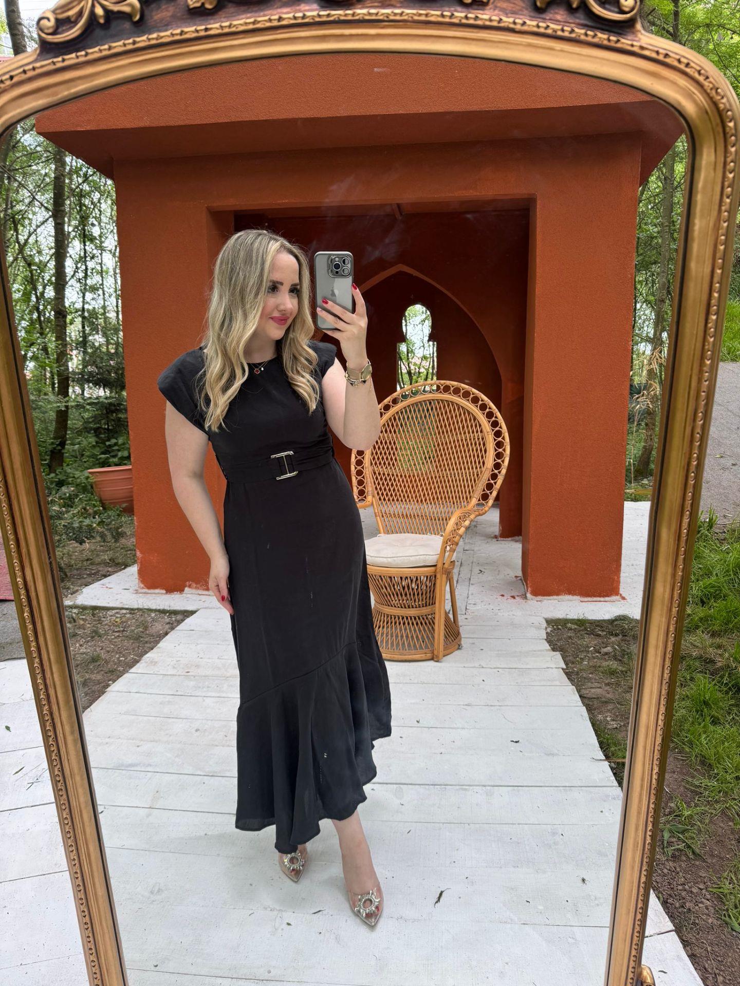 VATKALI MODAL KUMAŞ KEMERLİ SİYAH ELBİSE