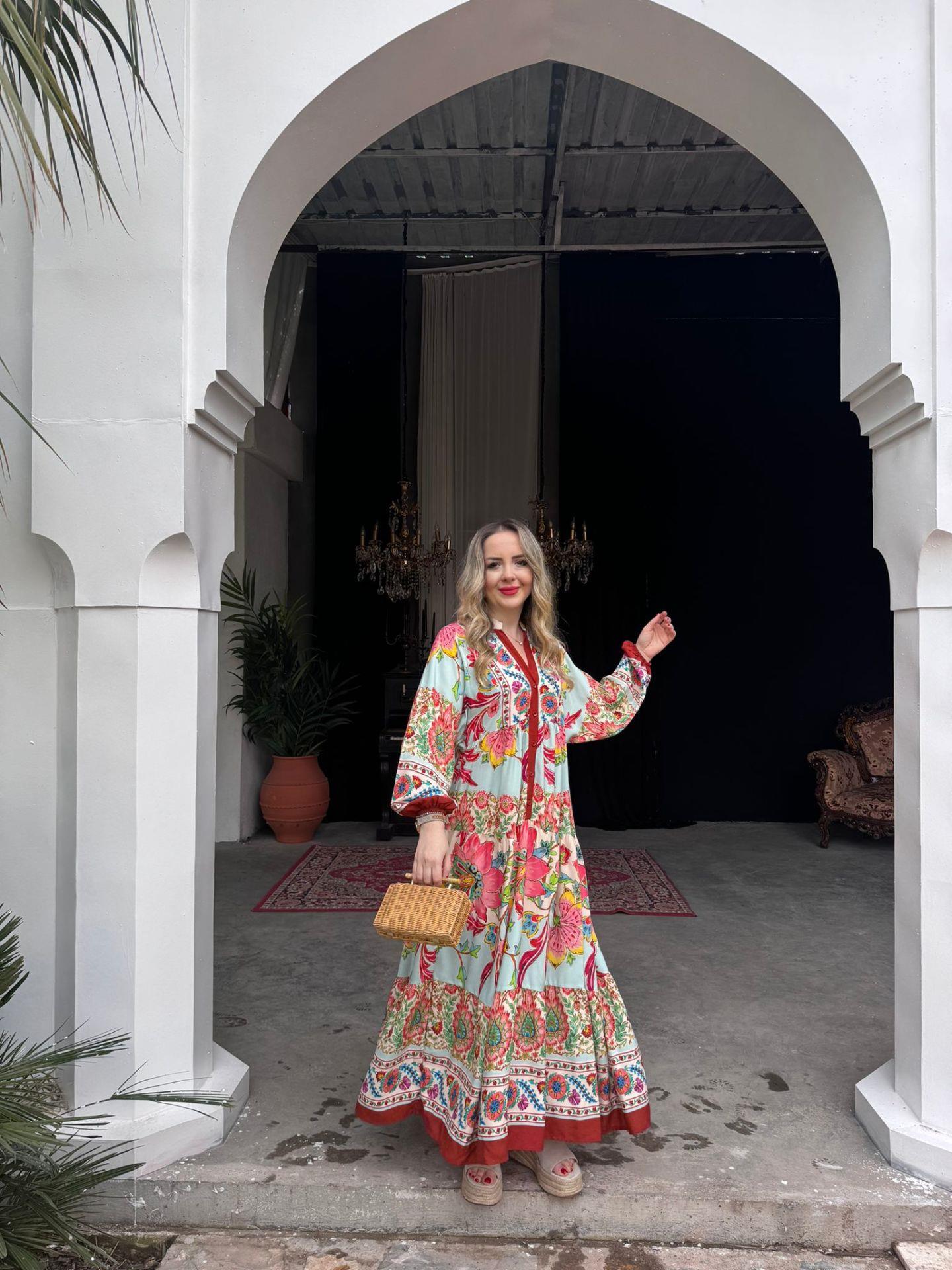 VİOLA KIRMIZI DESENLİ ELBİSE