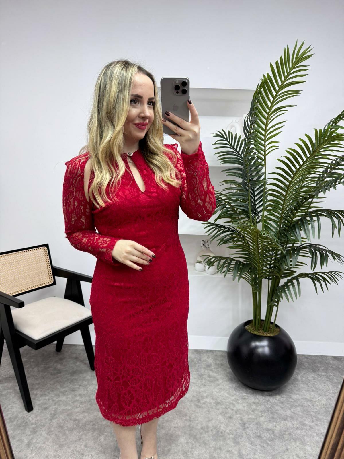 YAKA VE KOL DETAYLI TASARIM ELBİSE KIRMIZI