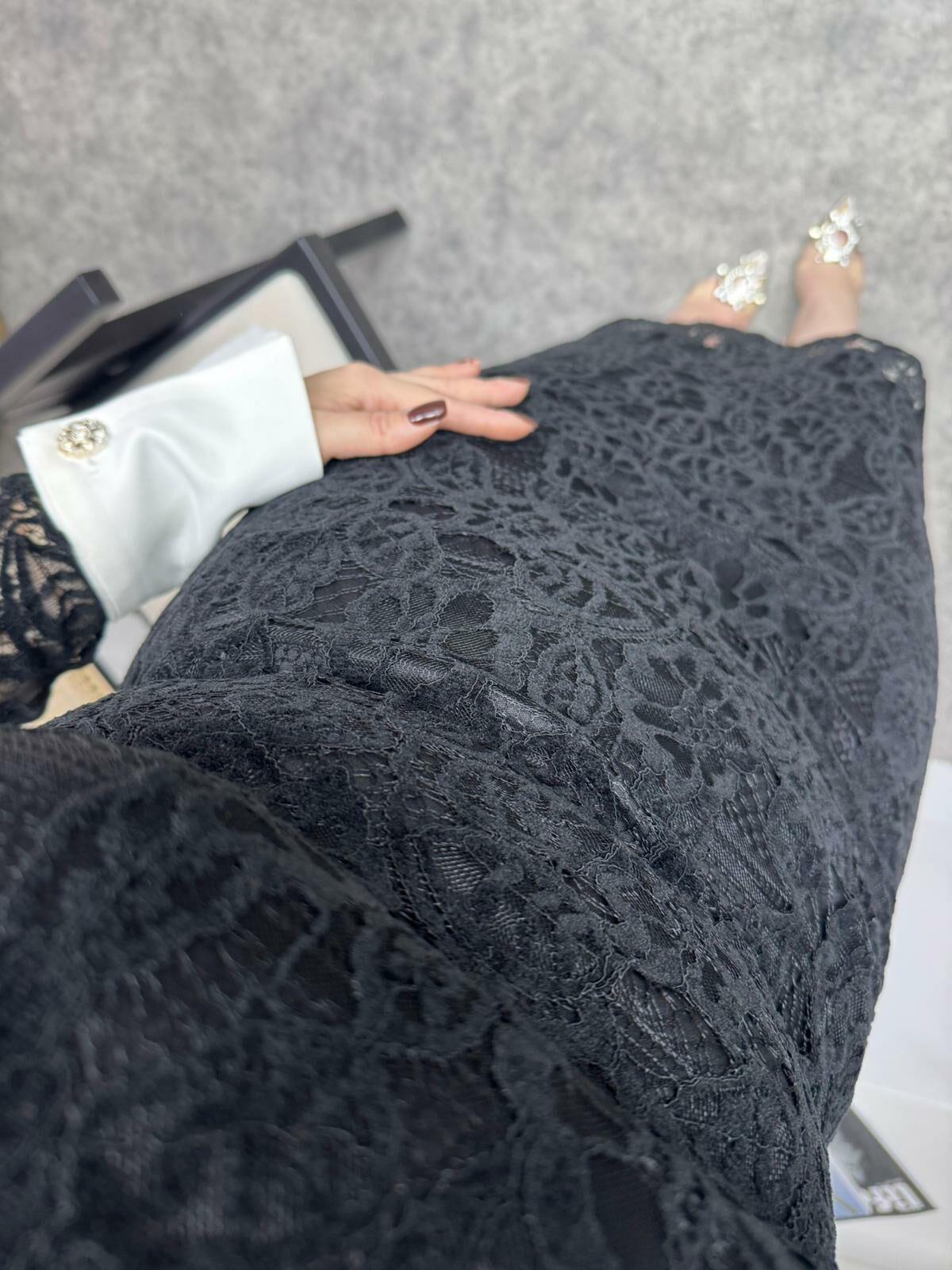 YAKA VE KOL DETAYLI TASARIM ELBİSE SİYAH