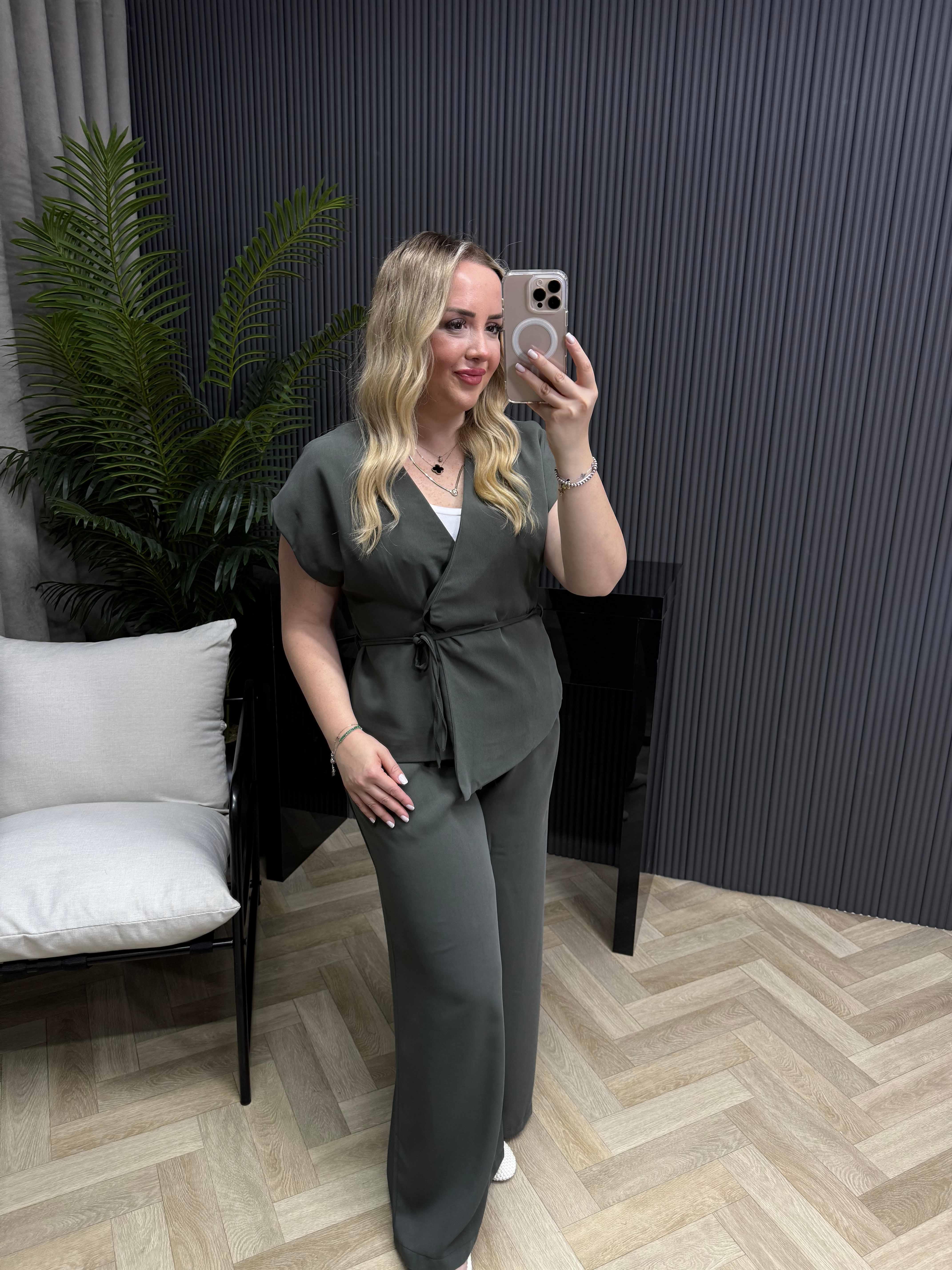 Yelekli Kuşaklı Palazzo Pantolonlu Takım Haki