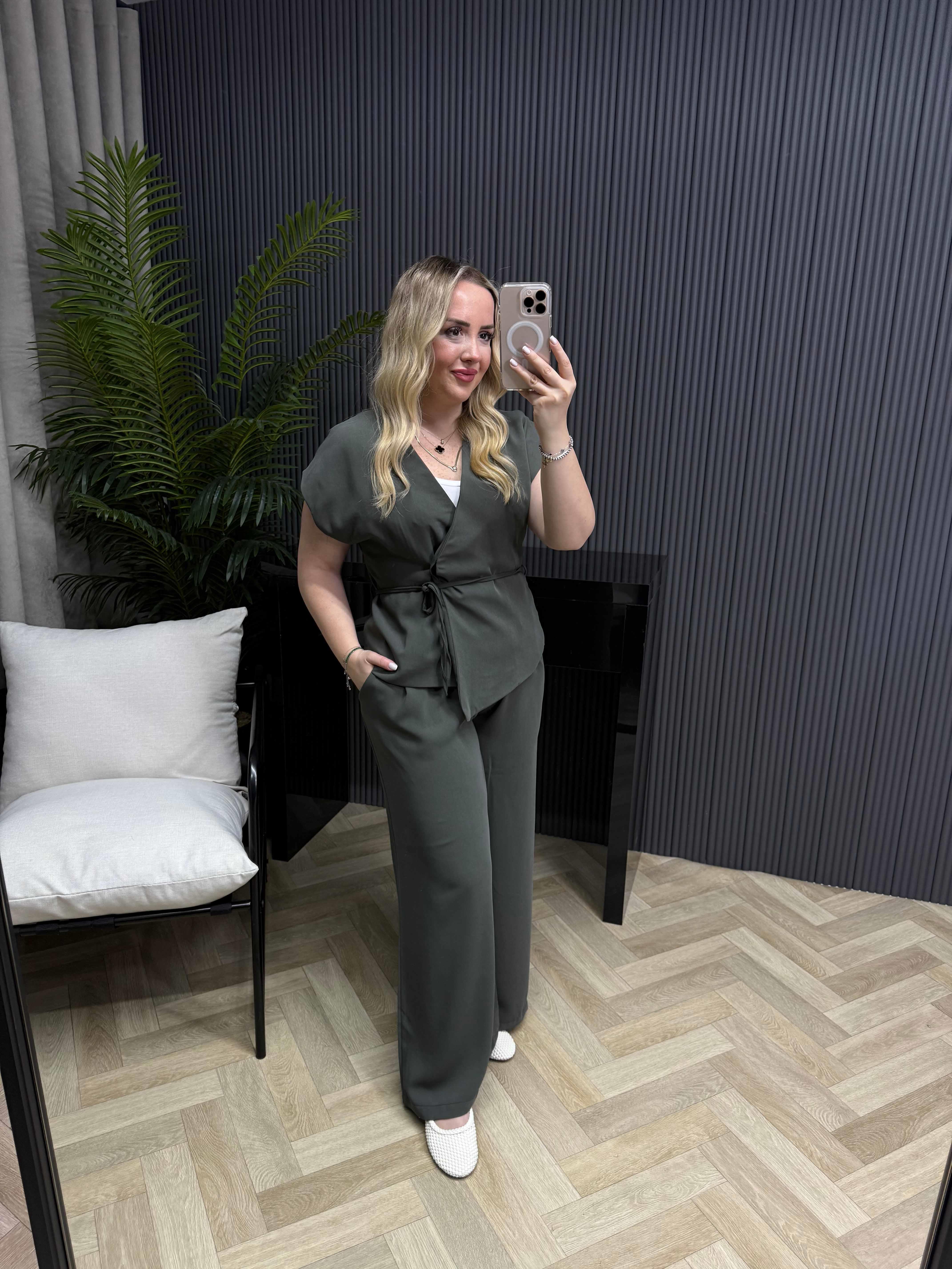 Yelekli Kuşaklı Palazzo Pantolonlu Takım Haki