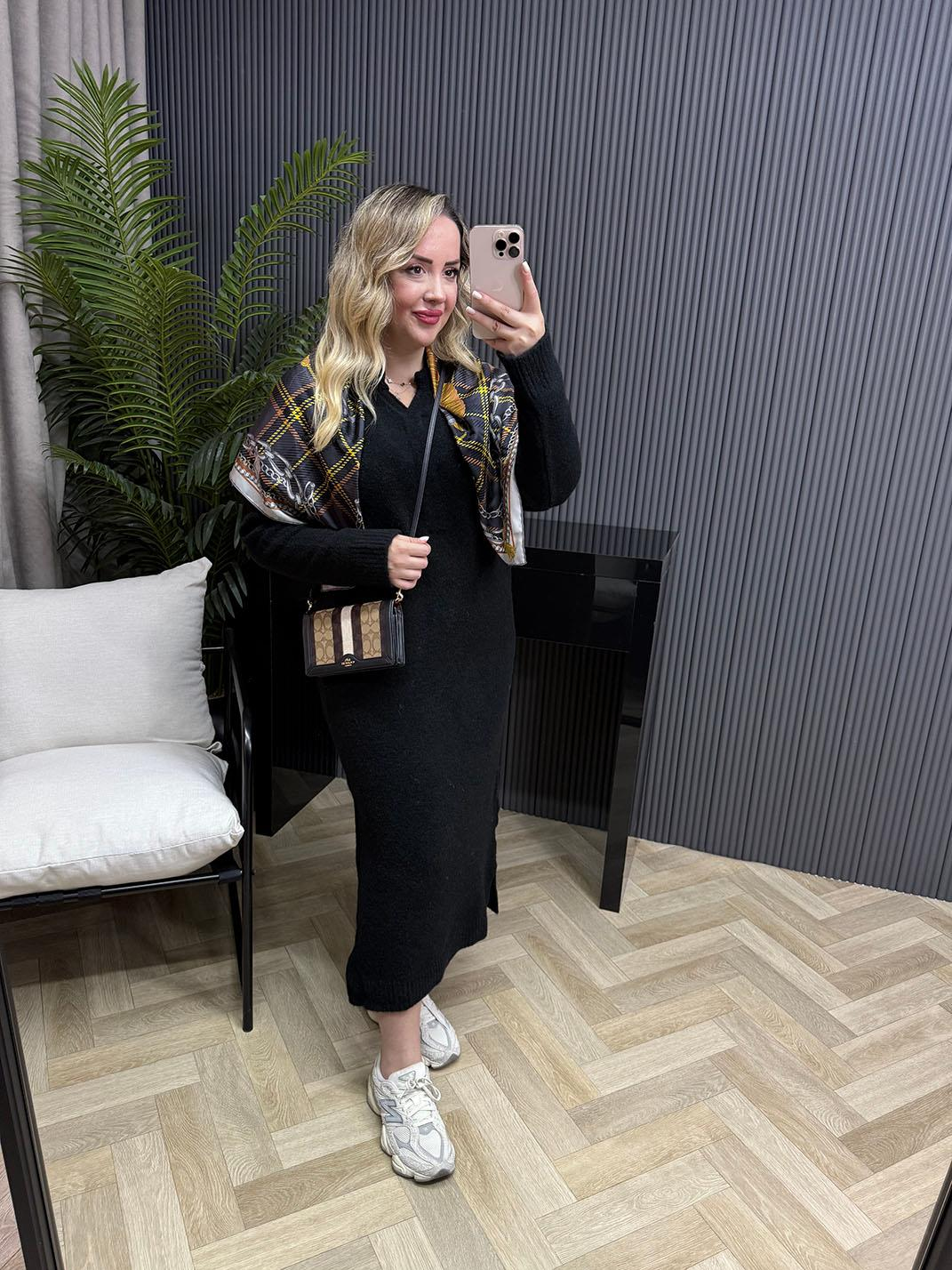 Yumoş Dokuda Triko Elbiseler Siyah