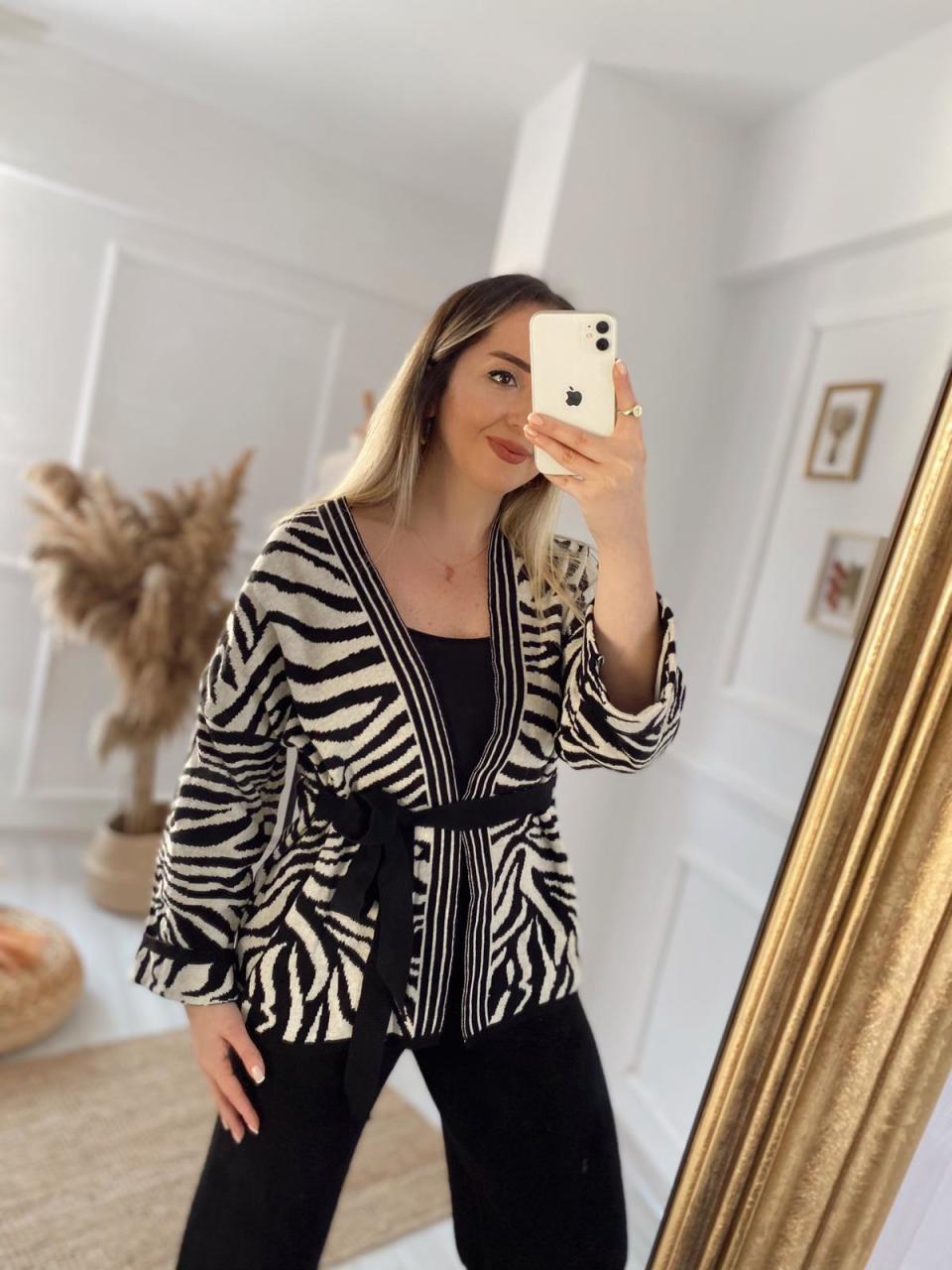ZEBRA KUŞAKLI SİYAH TRİKO TAKIM