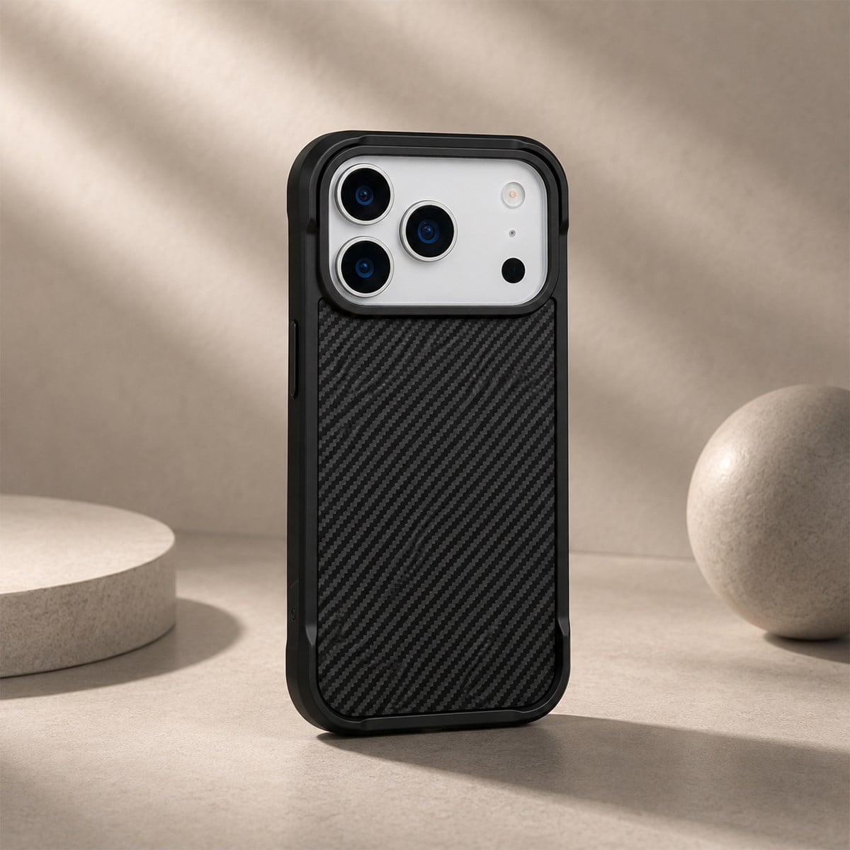 BRABUS iPhone 15 Pro Max Uyumlu MagSafe Özellikli Orijinal Fiber Kaplamalı Fiber Telefon kılıfı