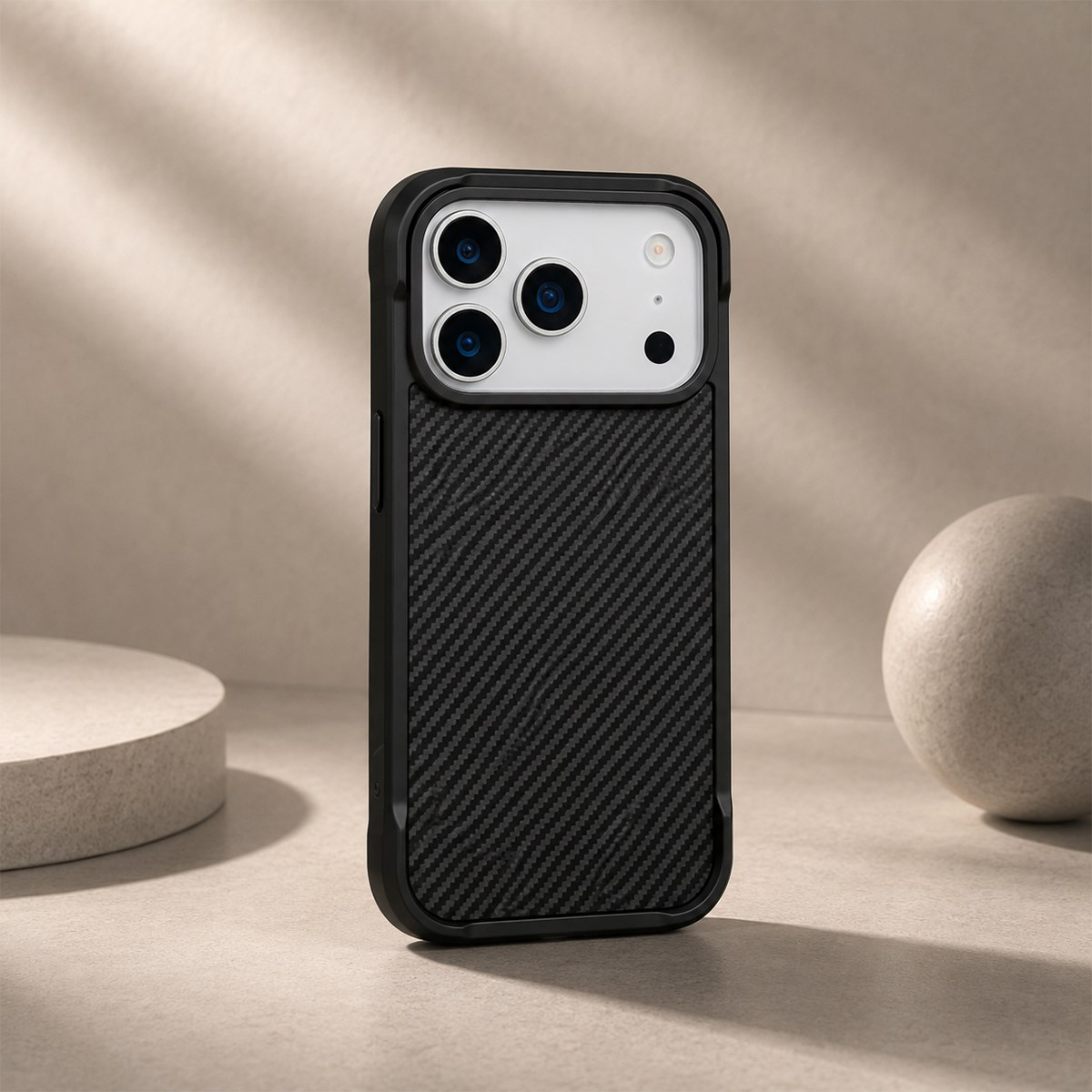 BRABUS iPhone 17 Uyumlu MagSafe Özellikli Orijinal Fiber Kaplamalı Fiber Telefon kılıfı