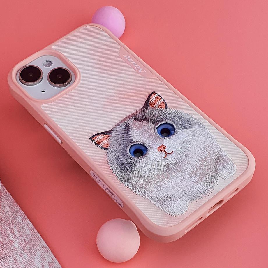 NIMMY iPhone 15 3D Gerçek Nakış İşlemeli Kedi Kabartmalı Göz Detaylı Big Eyes Silikon Kılıf
