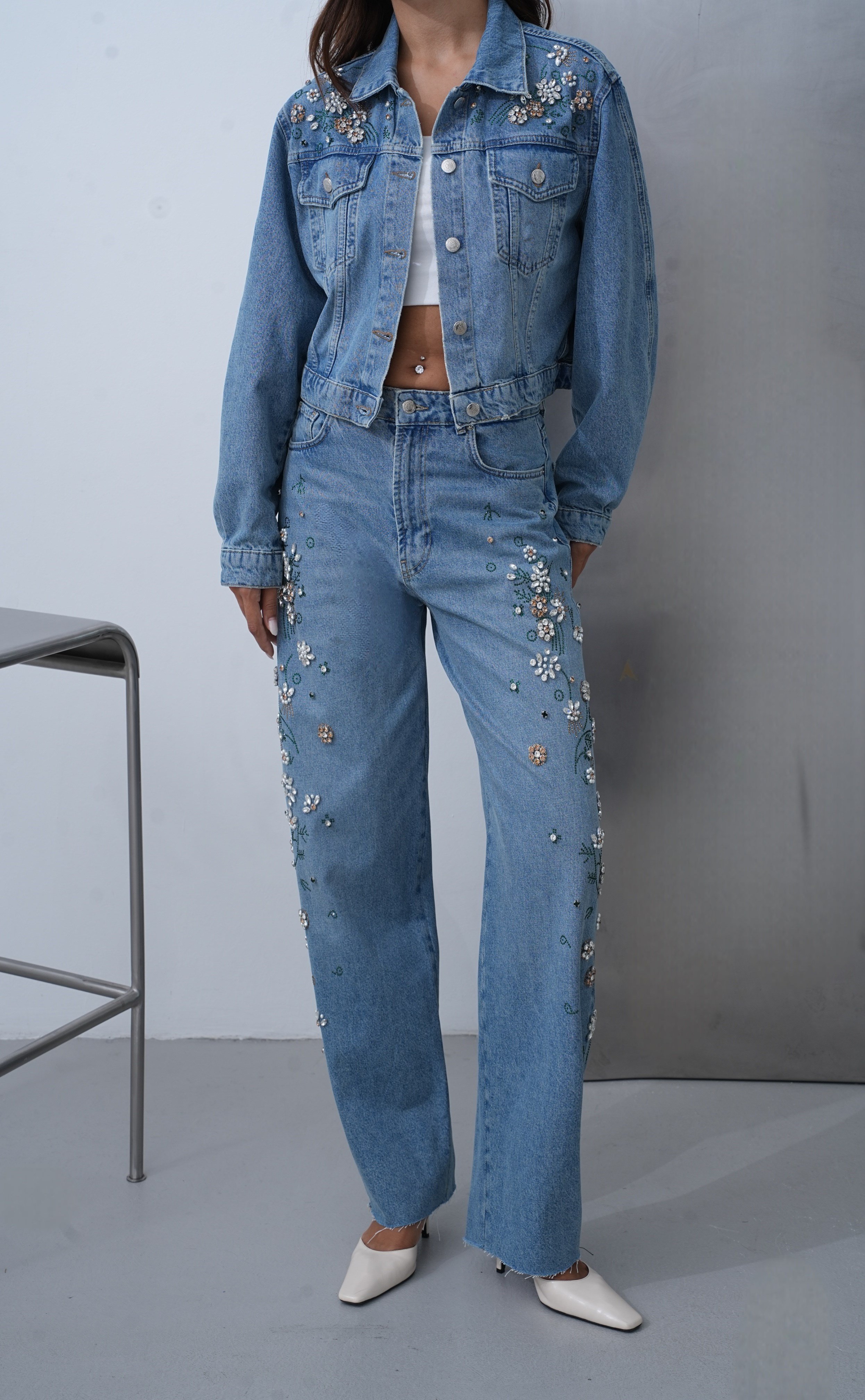 LACARINOYüksek Bel Baggy Kalıp Taşları Çakım Detaylı Bej Tint Jean Pantolon