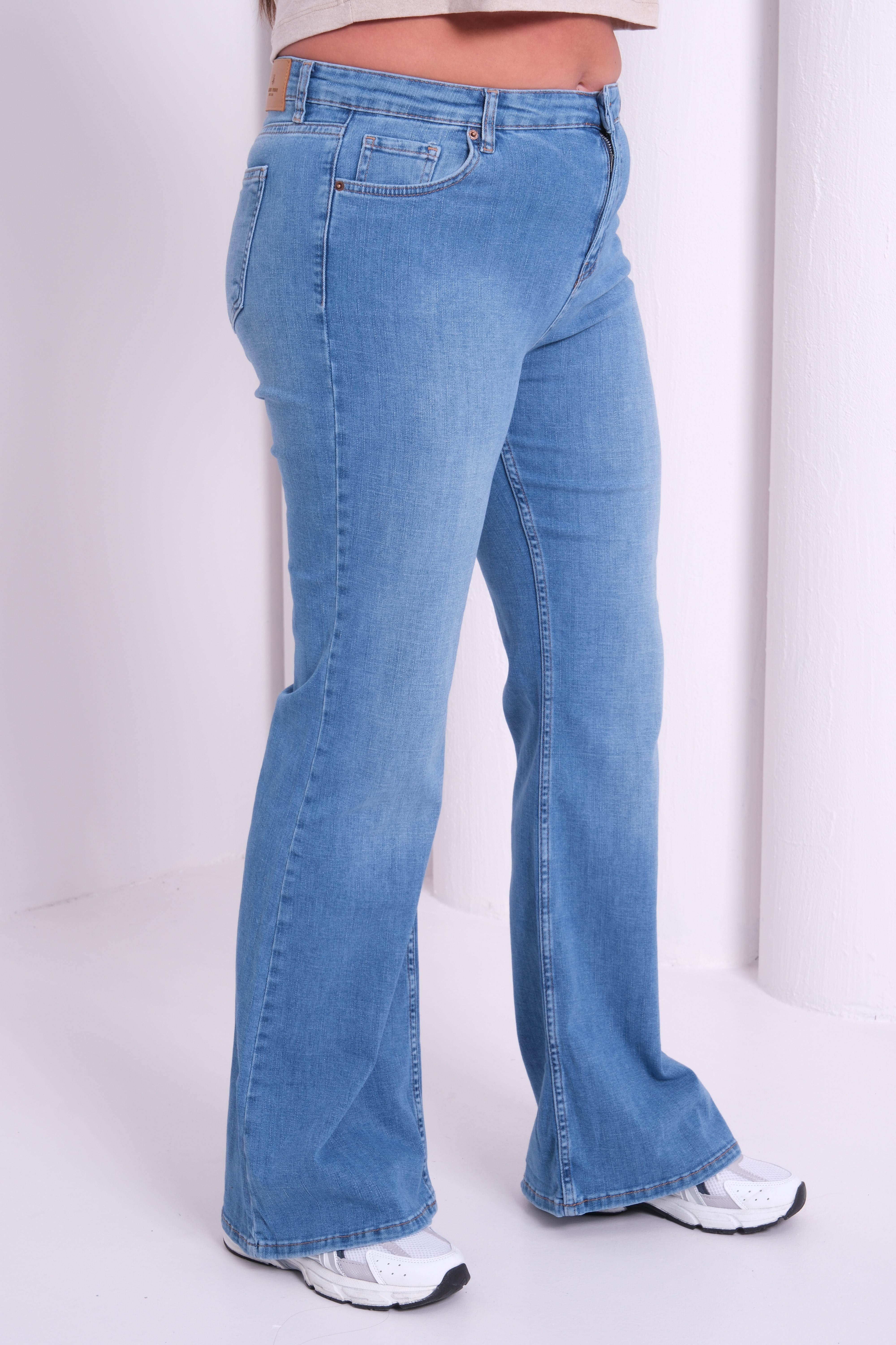 LACARINOYüksek Bel Battal Kesim Yarım İspanyol Paça Blue Jean Pantolon