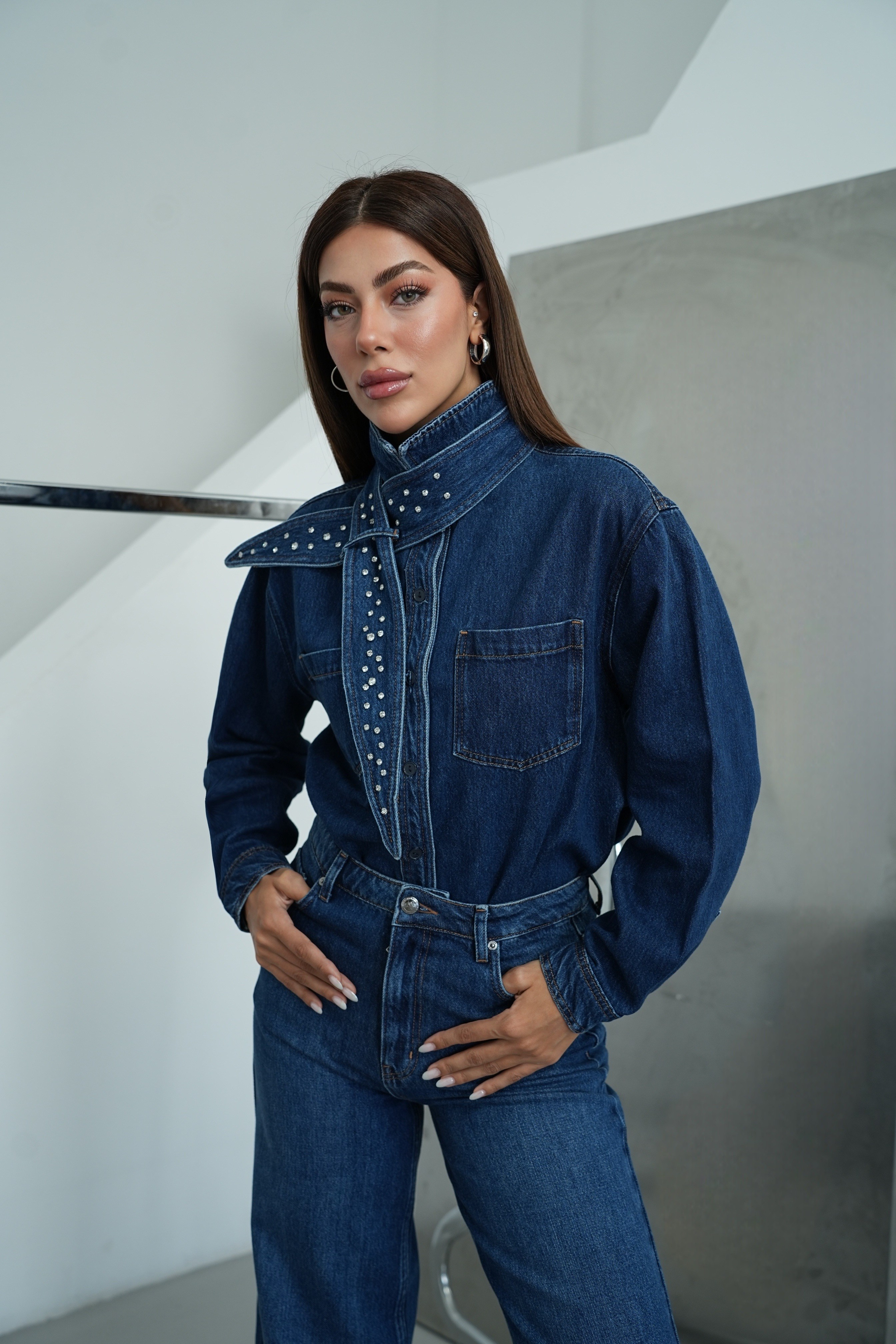 LACARINOYaka Çıkartılabilir Taş Detaylı Cep Detaylı Dark Blue Jean Gömlek 