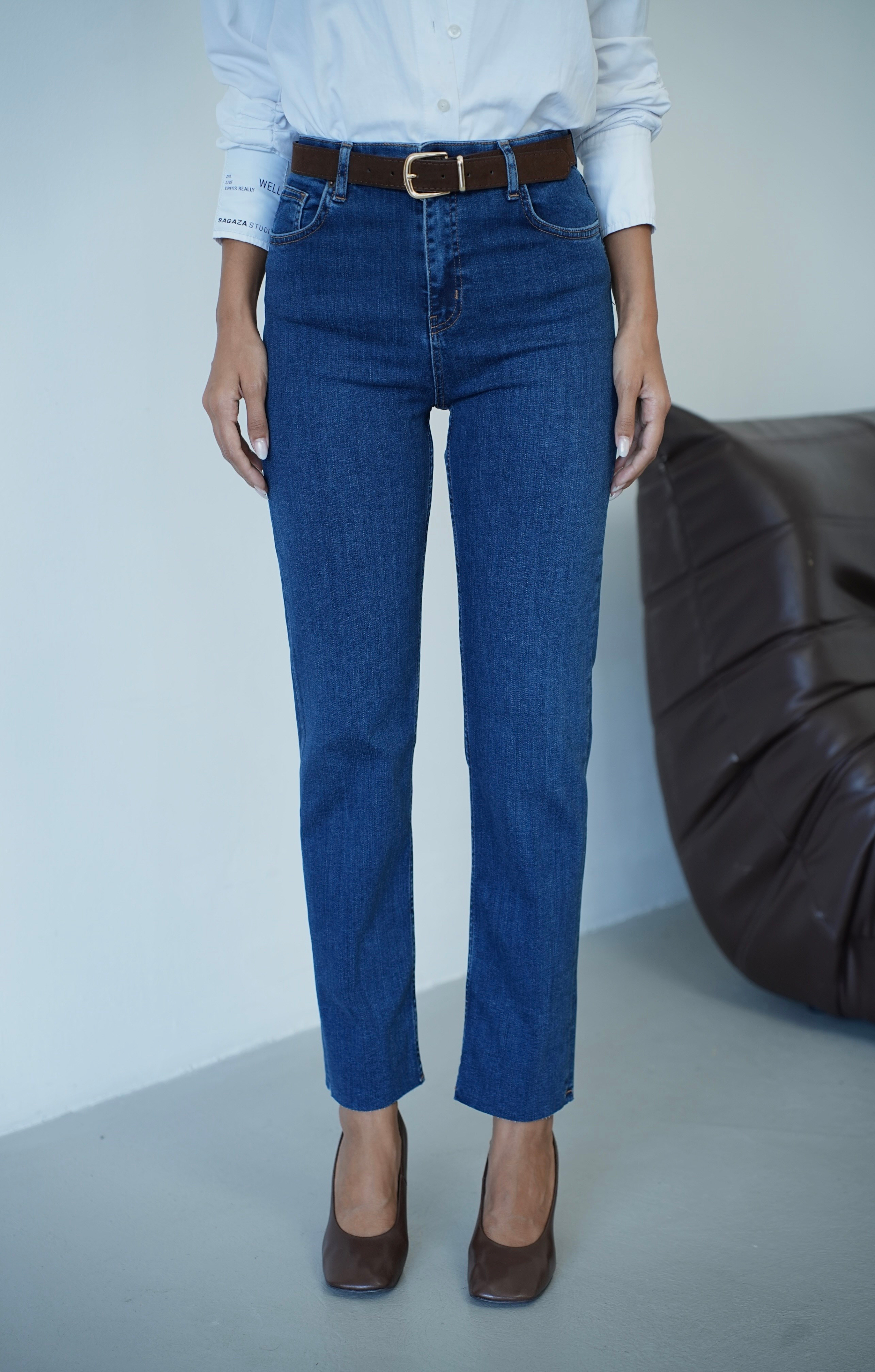 LACARINOYüksek Bel Paça Kesik Kemer Detaylı Kadın Dark Blue Jean Pantolon