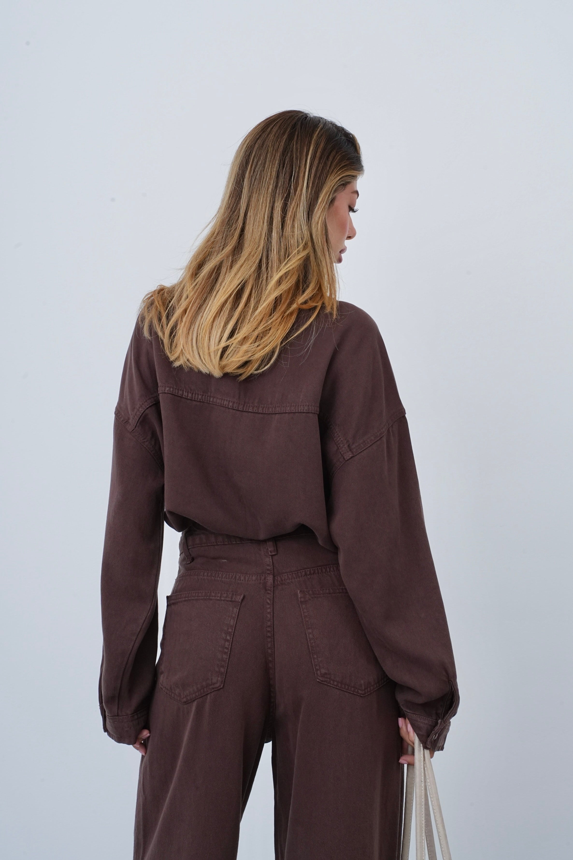LACARINOÇift Cepli Denim Gömlek ve Geniş Paça Pantolon  Kadın Tencel Kahve Takım