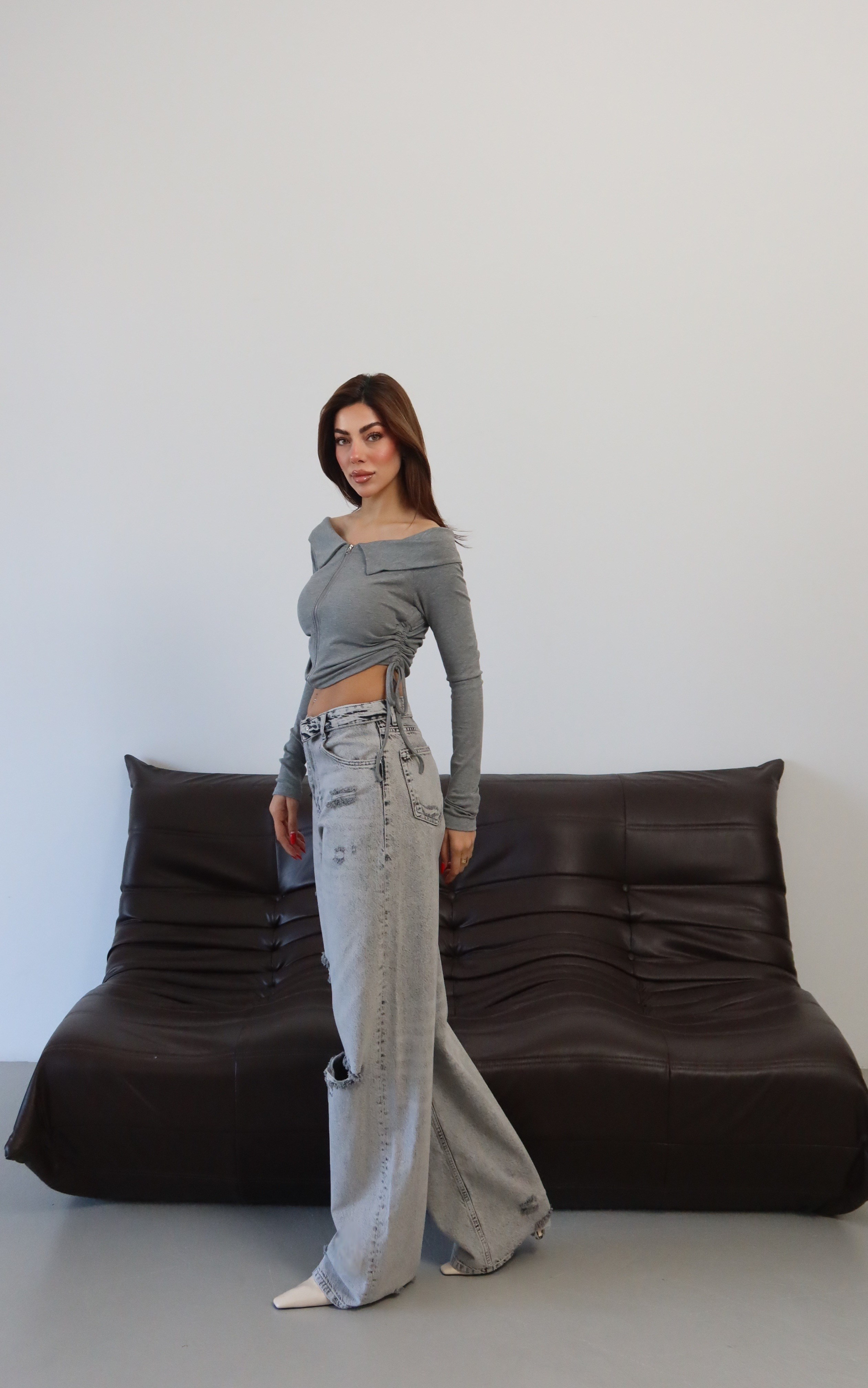 LACARINODüşük Bel Ters Kemer Detaylı Wide Leg Kalıp Lazerli Gri Jean Pantolon