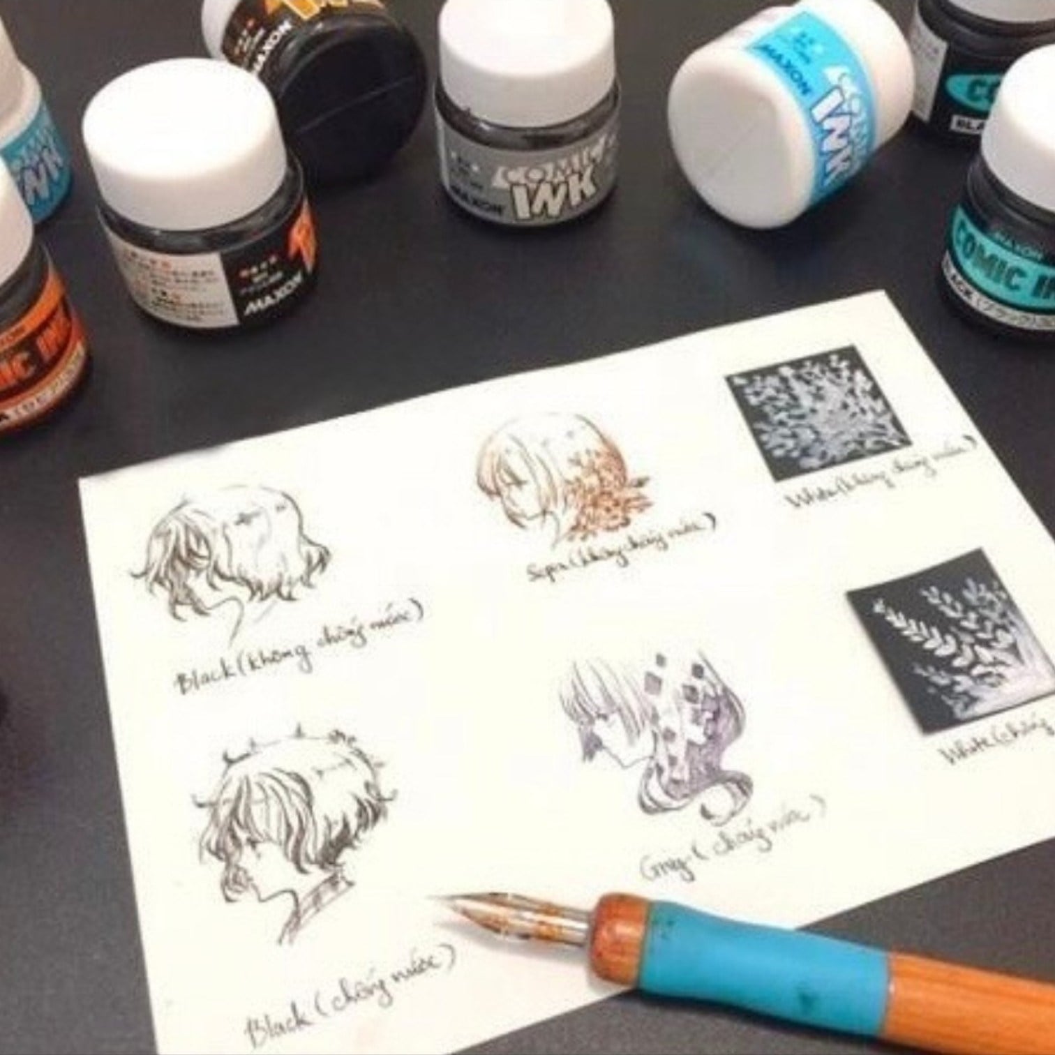 Holbein Maxon Comic Ink Beyaz Mürekkep 30ml