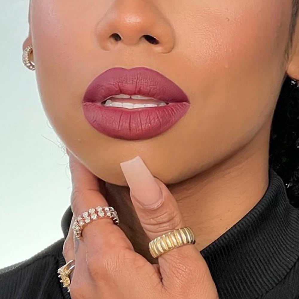 STALKY LIPSTICK