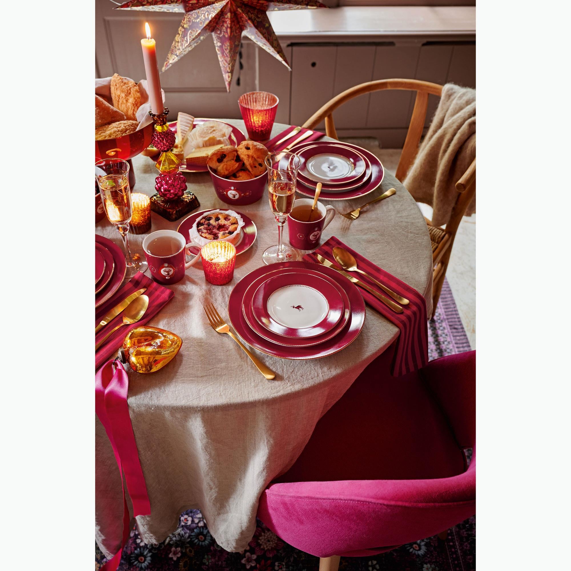  Geyikli Kırmızı Yemek Tabağı 26,5 cm