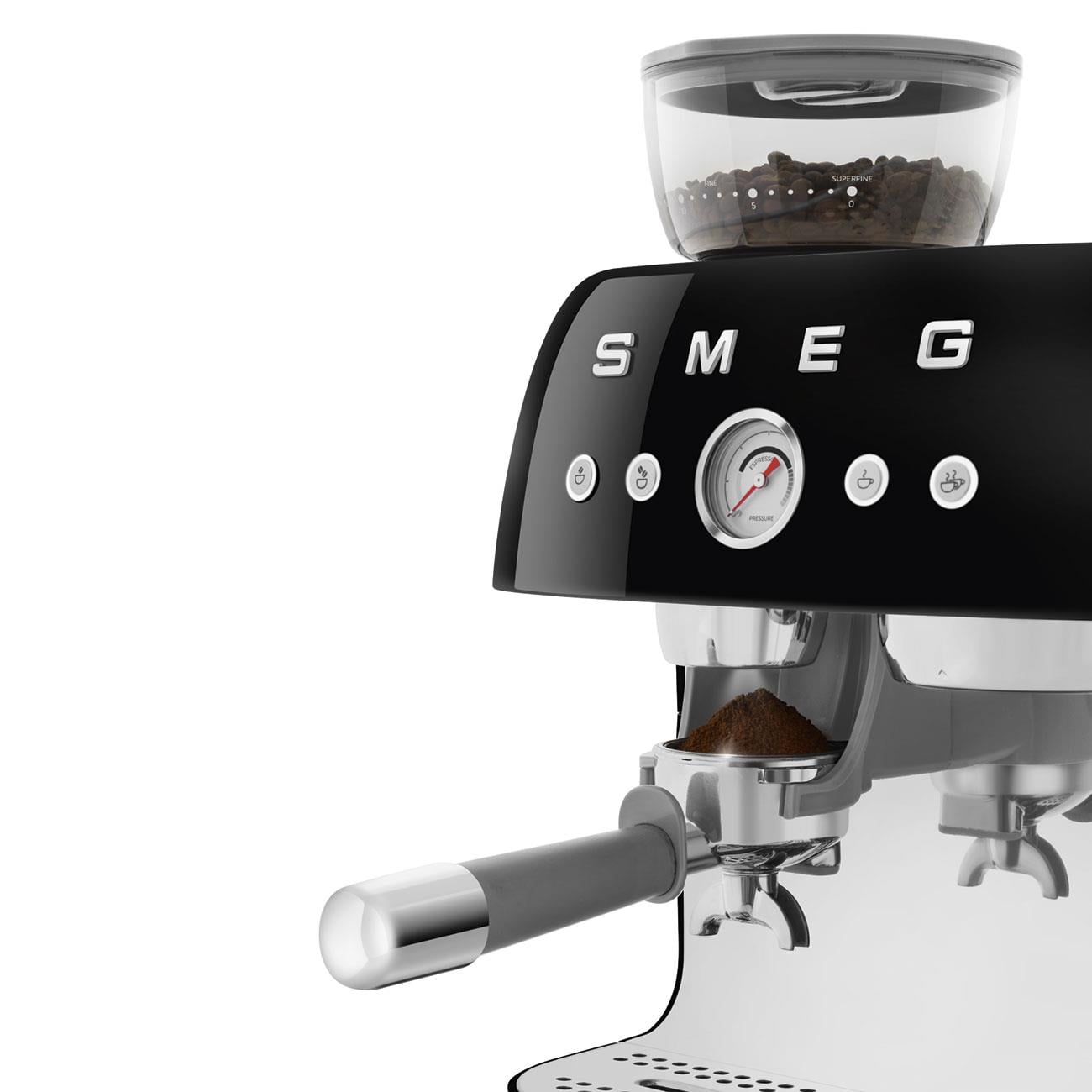 SİYAH ÖĞÜTÜCÜLÜ ESPRESSO KAHVE MAKİNESİ