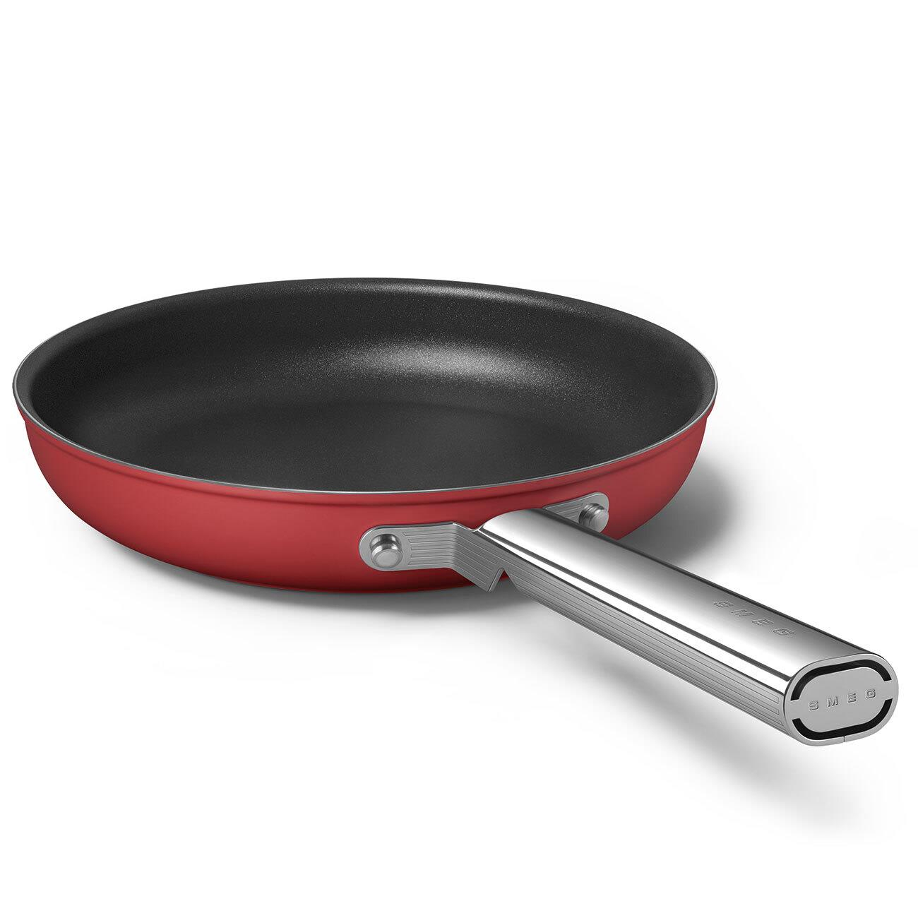 SMEG Cookware 50'S Style Kırmızı Tava 26 cm 4,5 mm taban kalınlığı, 2,3 lt hacim