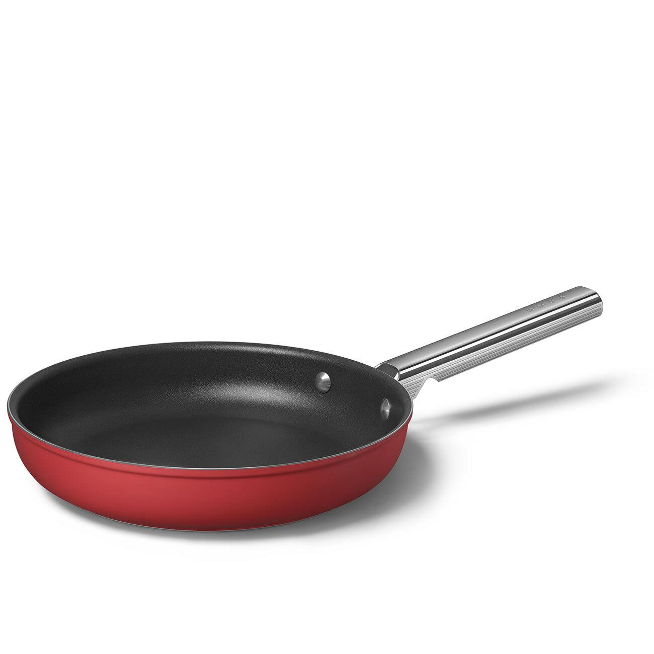 SMEG Cookware 50'S Style Kırmızı Tava 26 cm 4,5 mm taban kalınlığı, 2,3 lt hacim