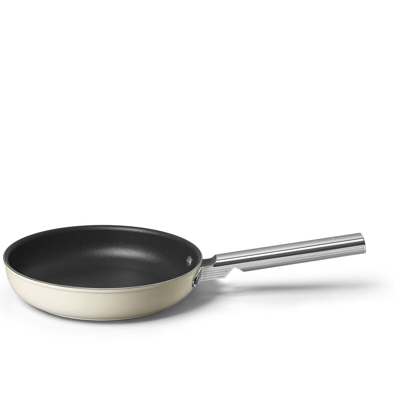 SMEG Cookware 50'S Style Krem Tava 24 cm, 4,5 mm taban kalınlığı , 1,9 lt hacim