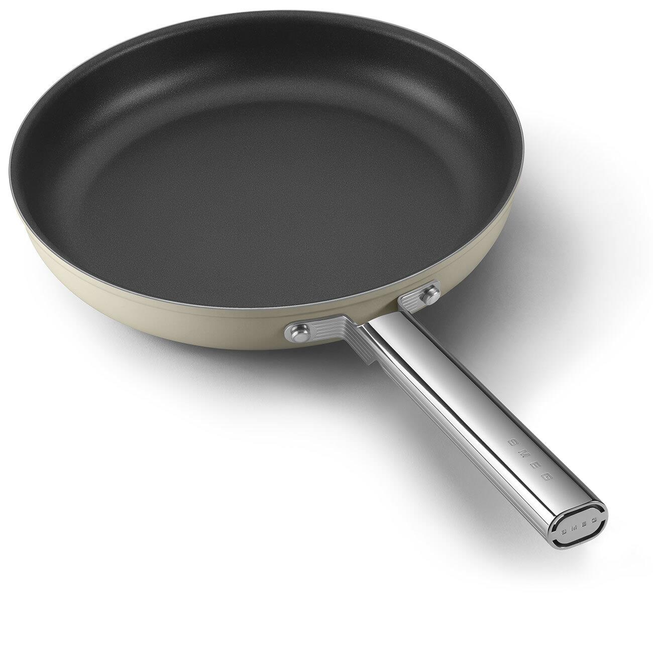 SMEG Cookware 50'S Style Krem Tava 30 cm, 4.5 mm taban kalınlığı 3,3 lt hacim