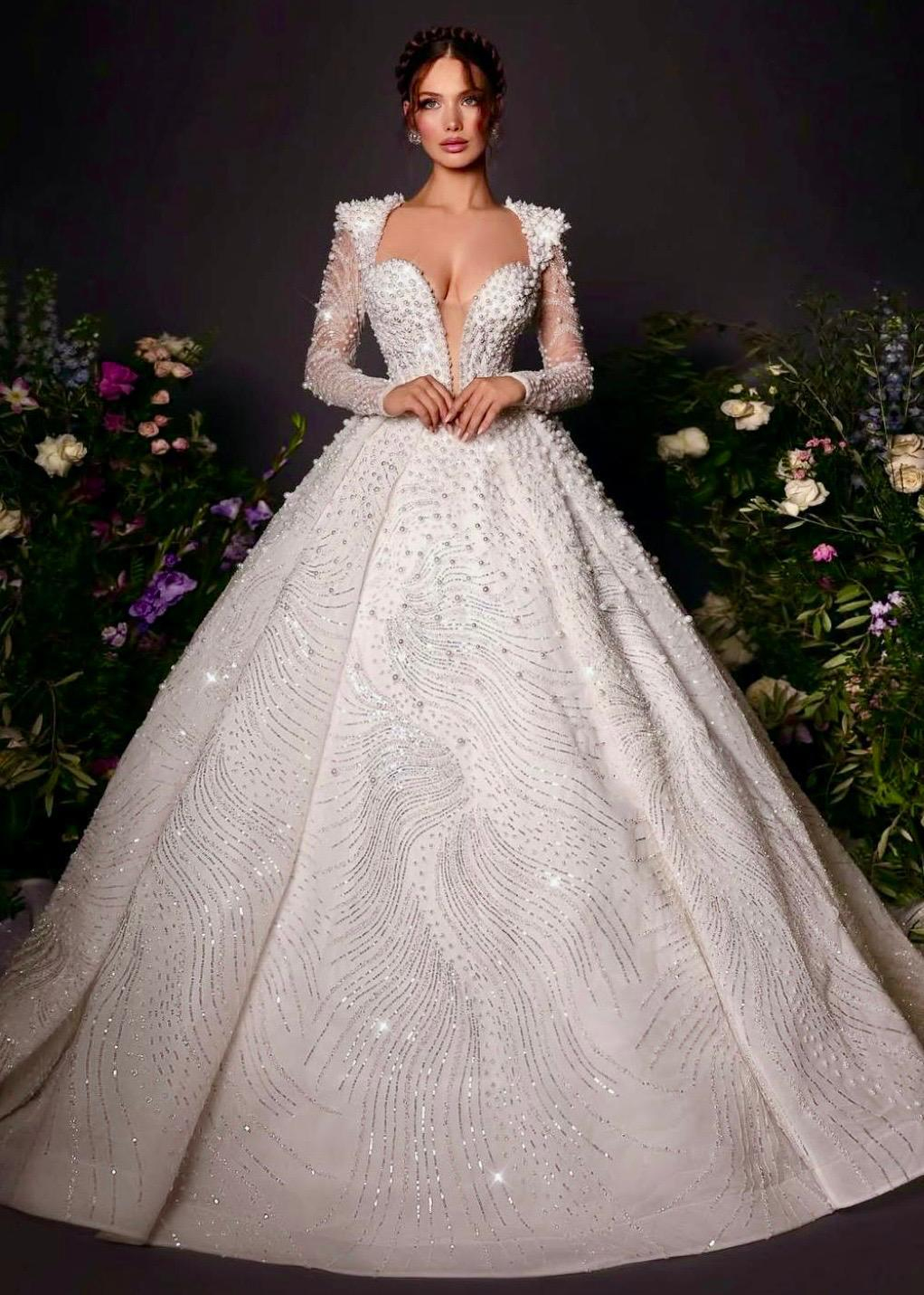 Beyaz Derin Dekolteli Full taş İşlemeli Prenses Model Moonlit Reverie Gelinlik