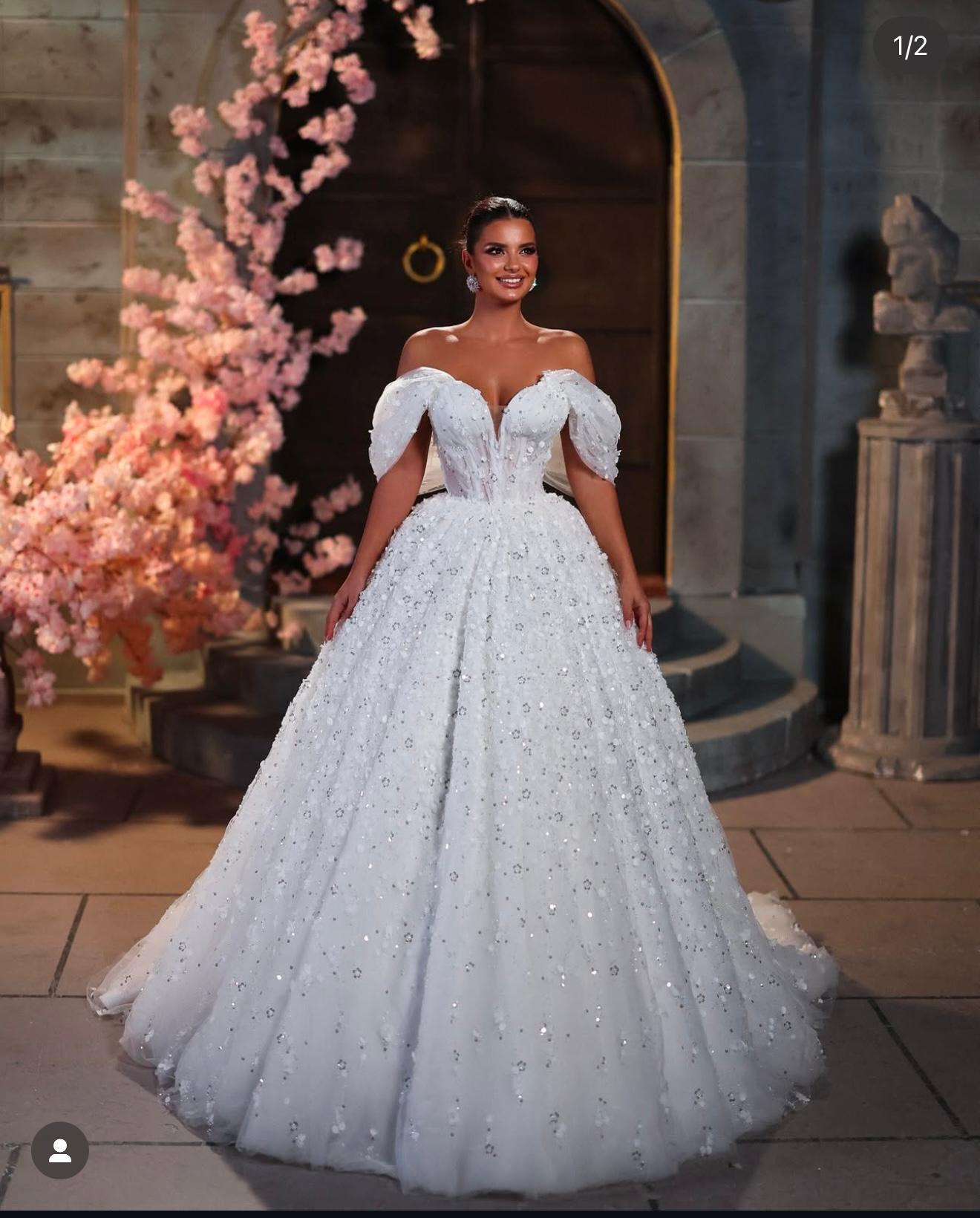 Beyaz Düşük Kol Detaylı Full Taş İşlemeli Prenses Model Céleste Royale Gelinlik