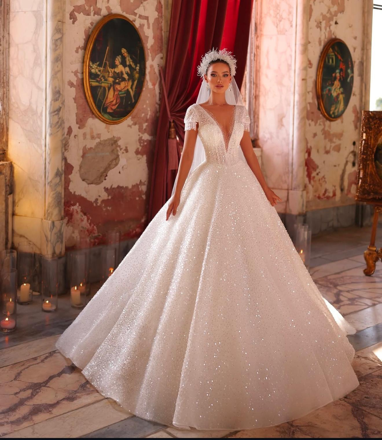 Beyaz Full Taş İşlemeli Derin Dekolteli Isabella Couture Gelinlik