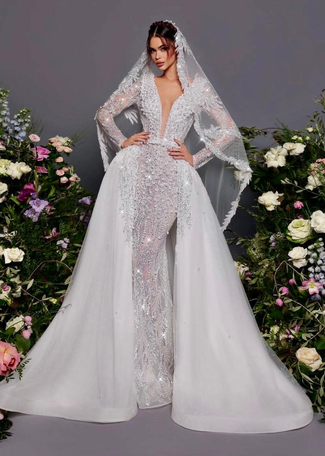 Beyaz Full Taş İşlemeli Saten Kuyruk Detaylı Eternal Radiance Gelinlik