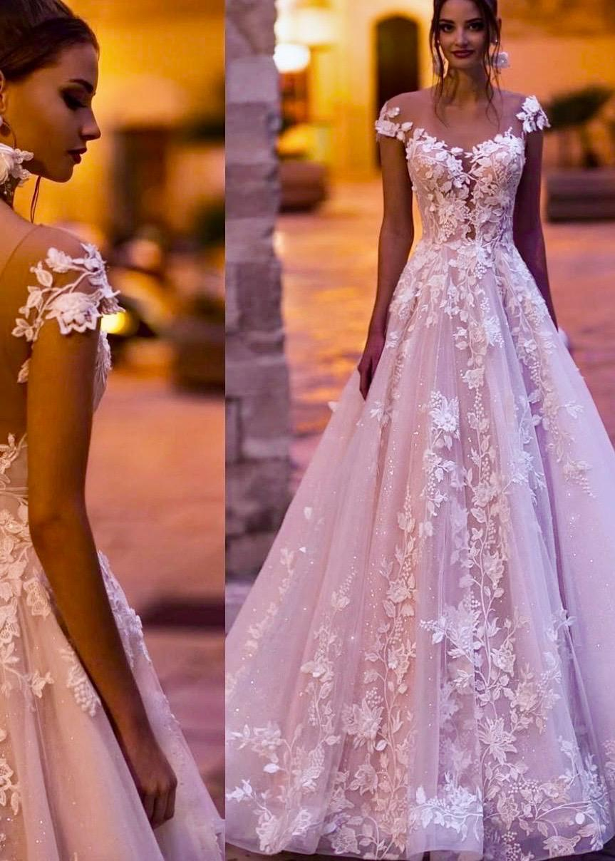 Beyaz Güpür Detaylı Düşük Kol A kesim Ivory Dream Gelinlik