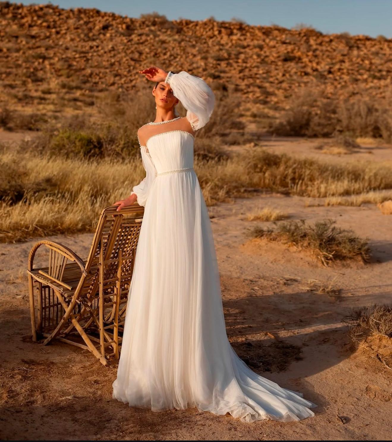 Beyaz İnci Detaylı Transparan Yaka Detaylı Lumière d'Aube Gelinlik