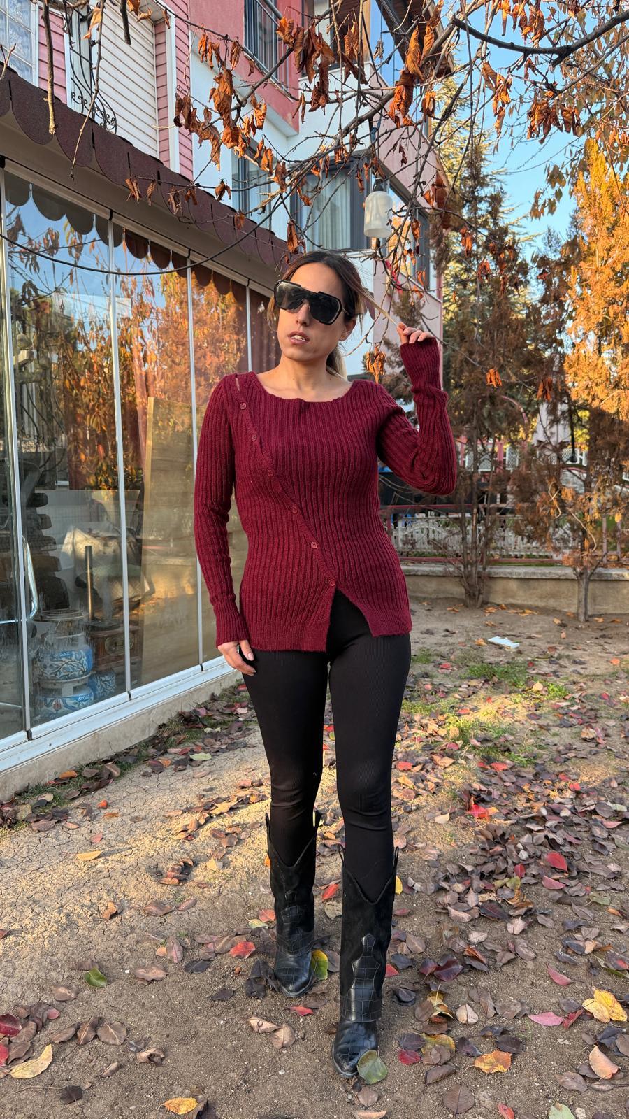 Bordo Düğme Detaylı Triko Kazak