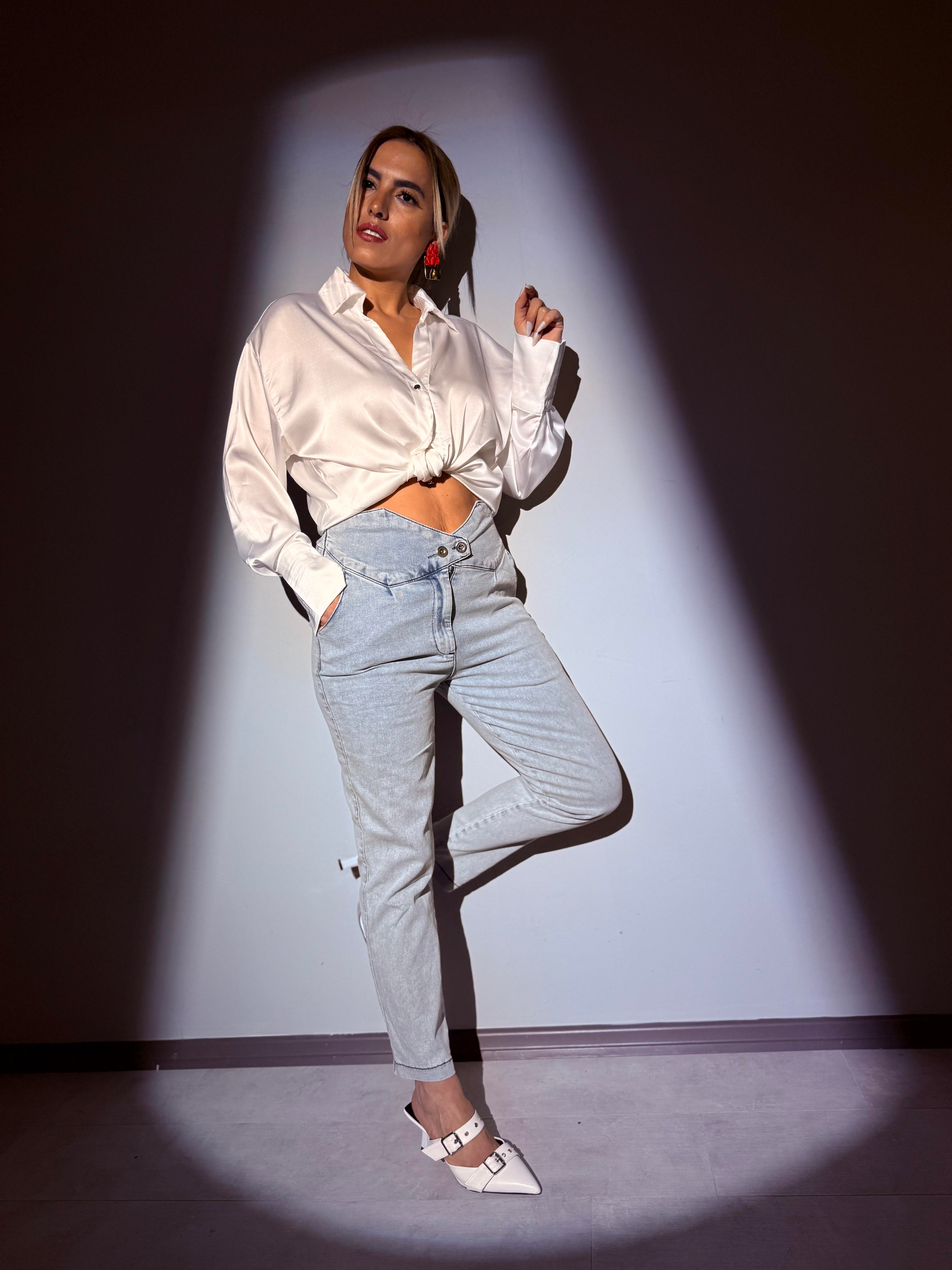 Buz Mavisi Bel Detaylı Pantolon