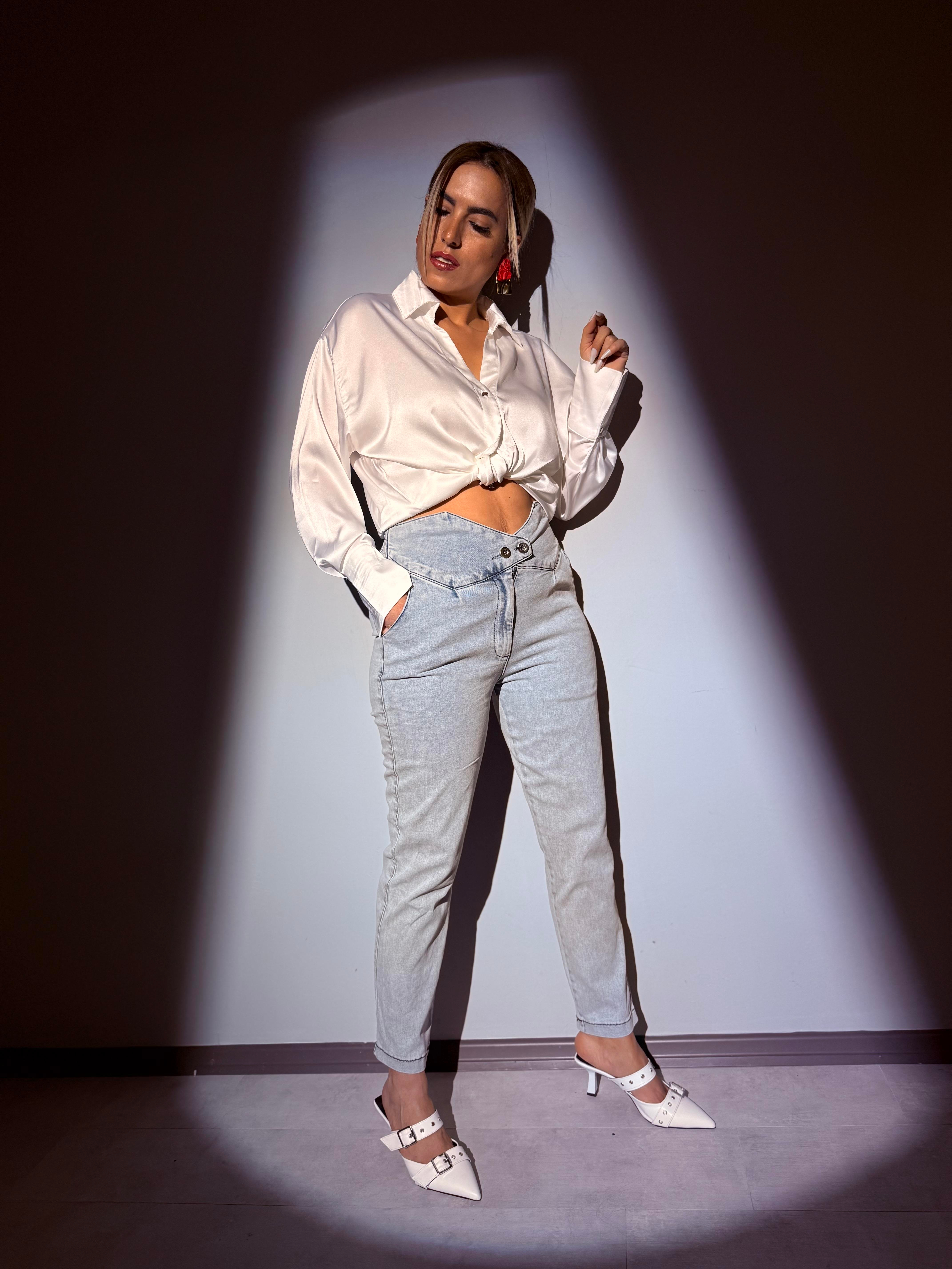 Buz Mavisi Bel Detaylı Pantolon