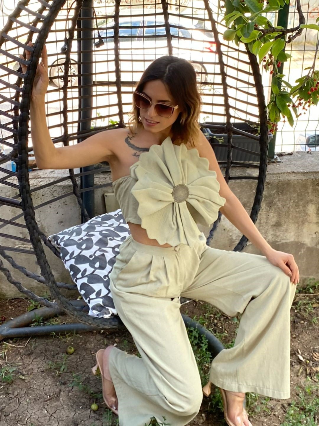 çağla yeşil yonca model bustiyer