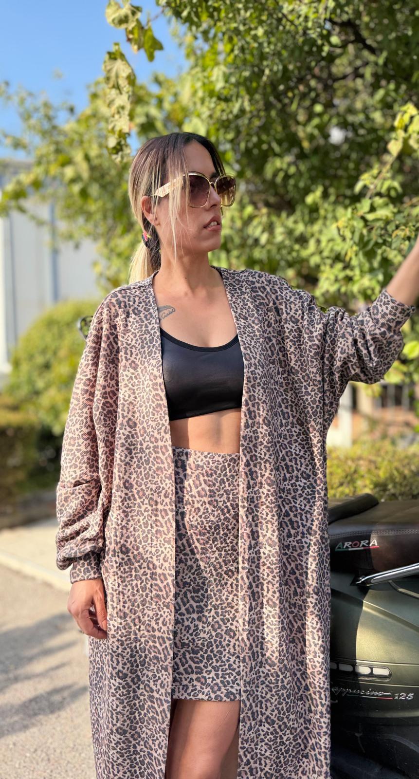 camel leopar desenli hırka etek takım