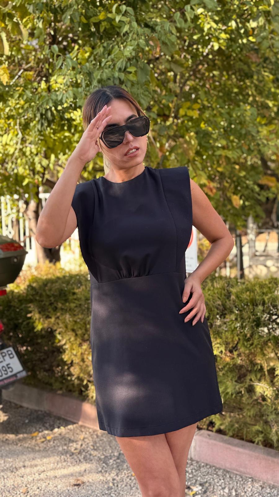 duble kumaş mini elbise siyah omuz detaylı