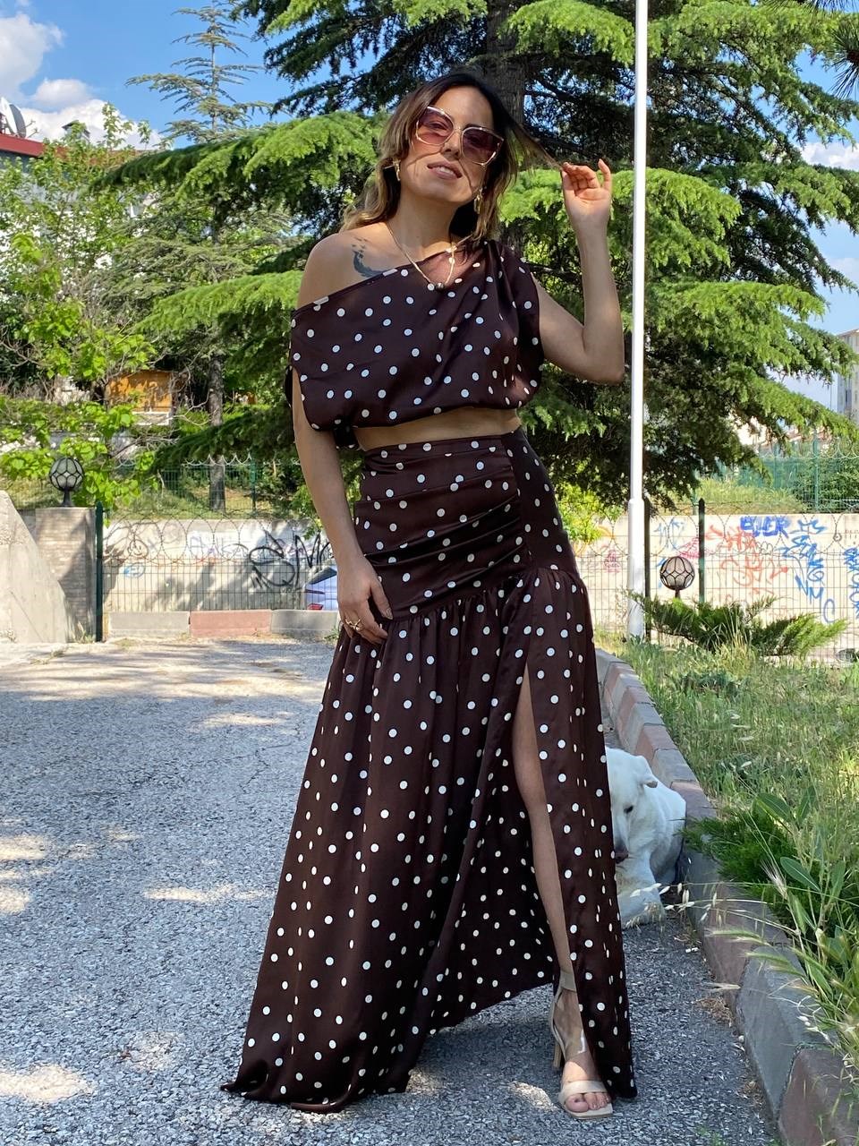 kahve krem puantiye etek takım