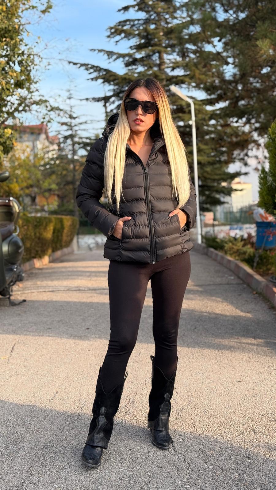 kapişonlu siyah şişme mont