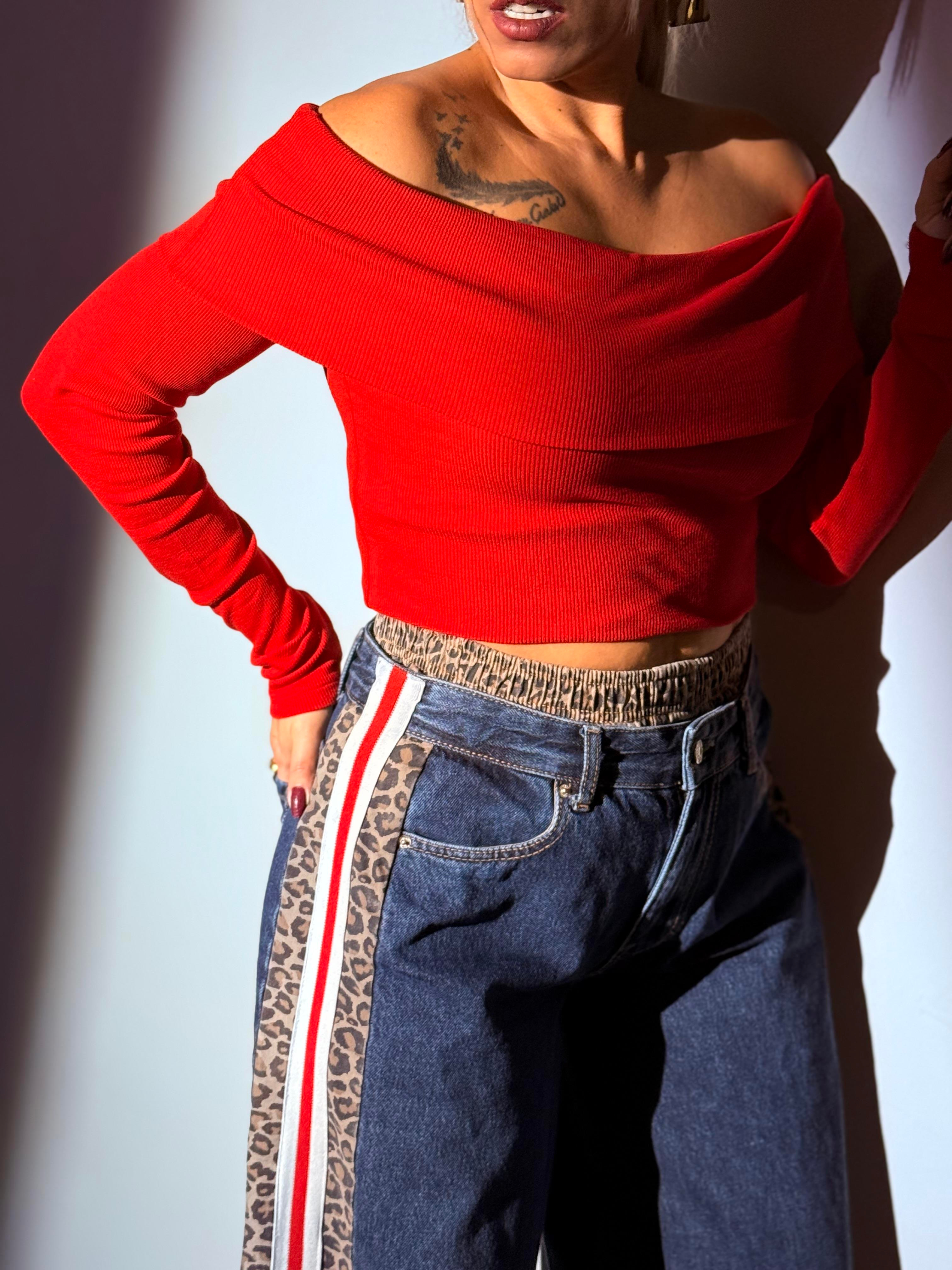 Kırmızı Madonna Yaka Fitili Bluz