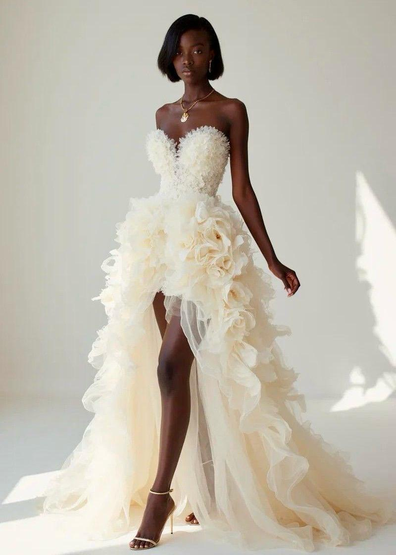 Krem Straplez Full Fırfır Detaylı Mini Arkası UzunGolden Serendipity Gelinlik