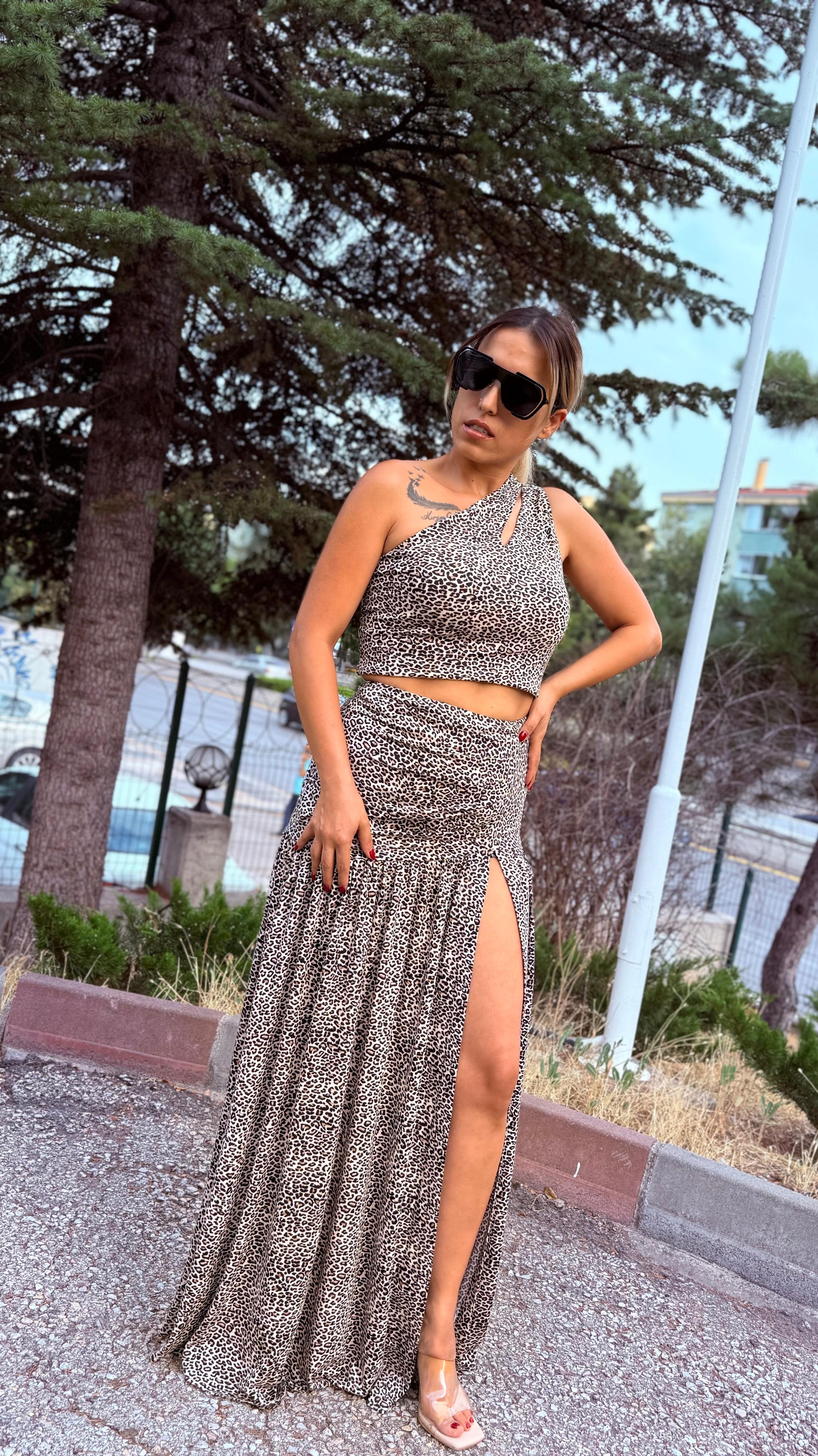 Leopar Derin Yırtmaçlı Etek