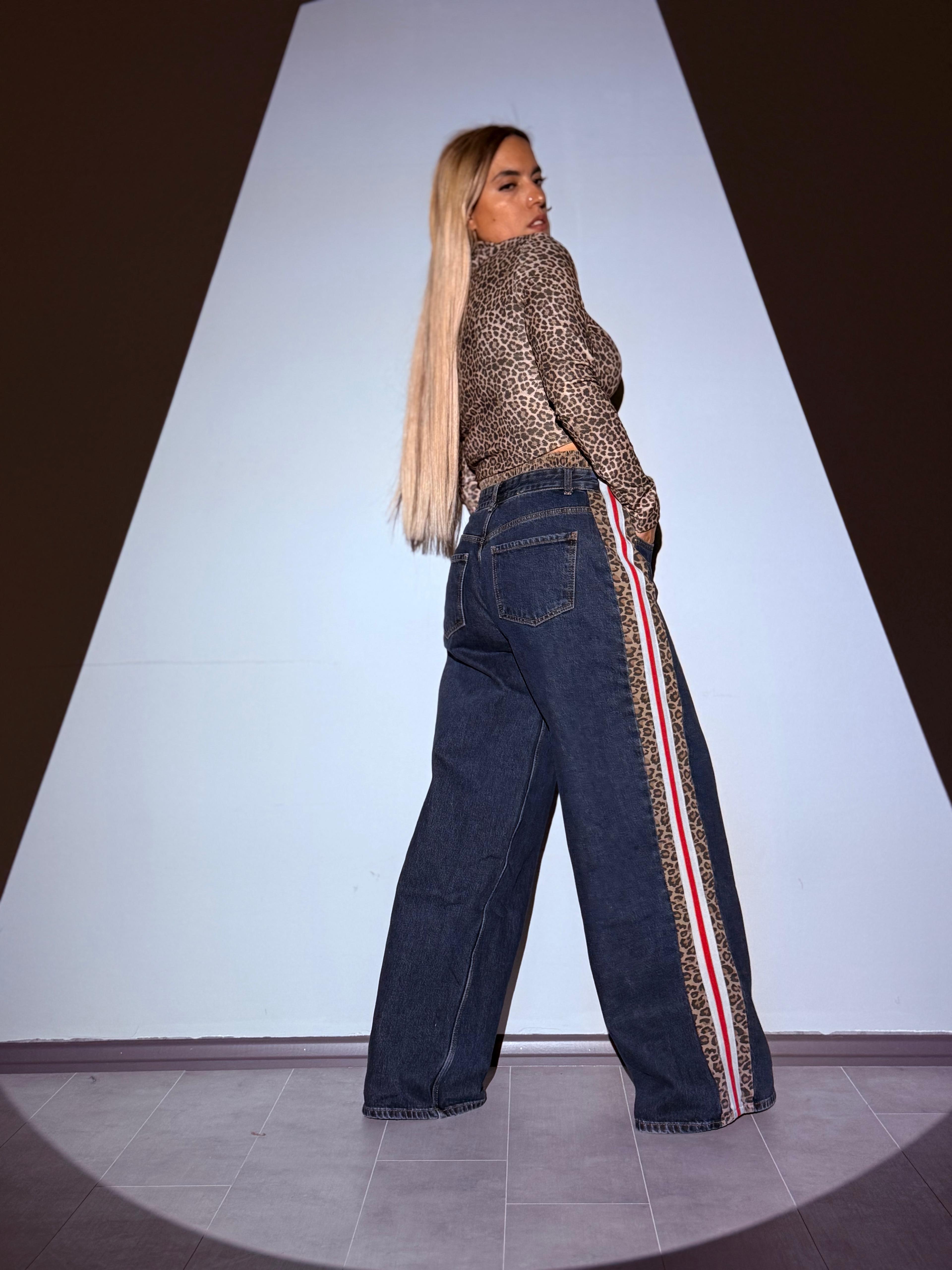 Mavi Yanları Leopar Desenli Jean