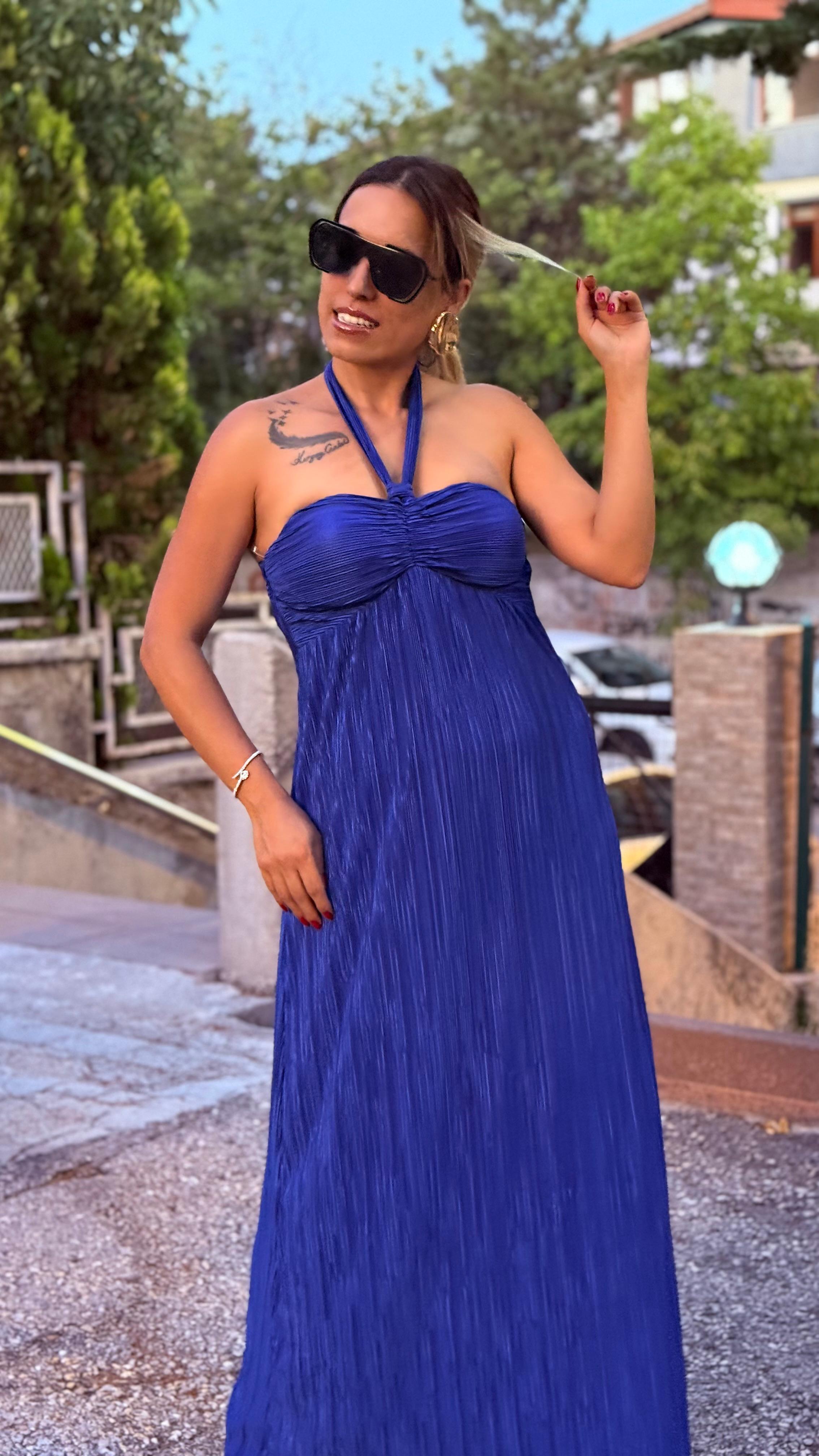 Saks Mavi Saten Pilise Göğüs Kuplu Boyundan Bağlamalı Uzun Elbise