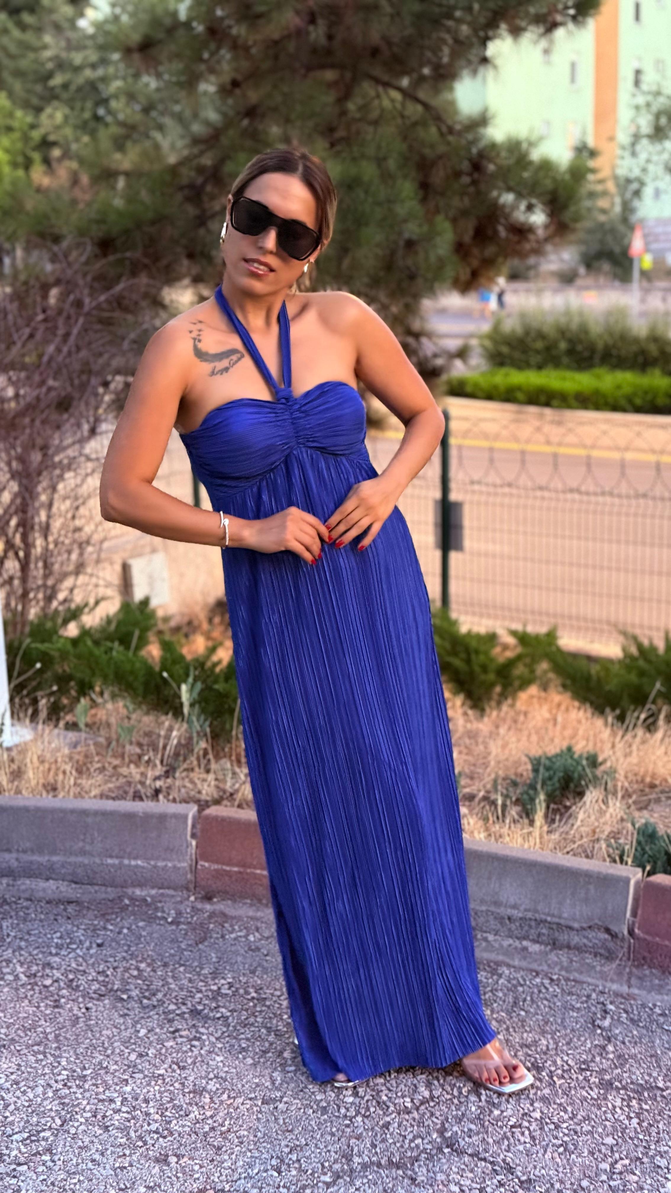 Saks Mavi Saten Pilise Göğüs Kuplu Boyundan Bağlamalı Uzun Elbise