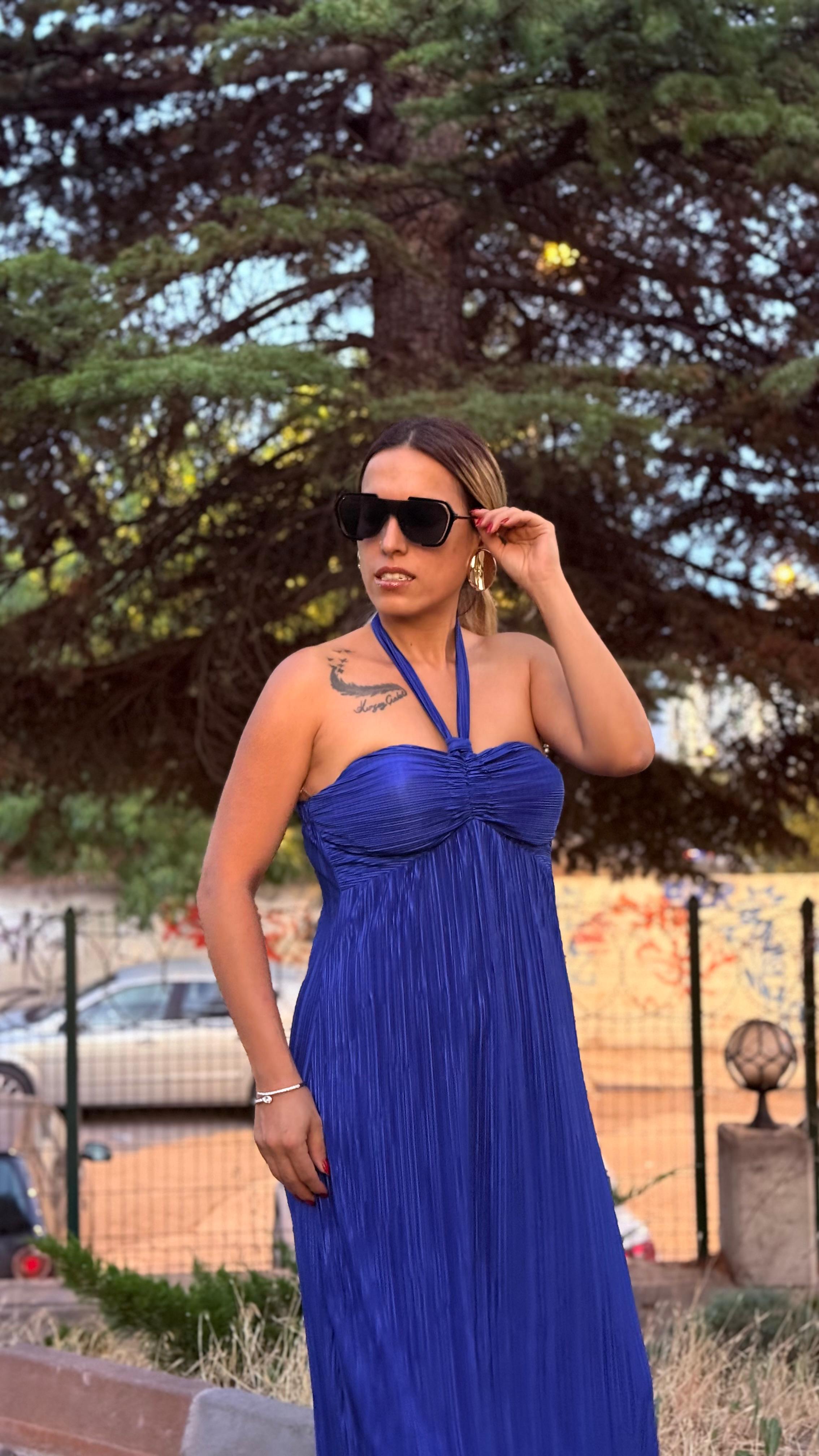 Saks Mavi Saten Pilise Göğüs Kuplu Boyundan Bağlamalı Uzun Elbise