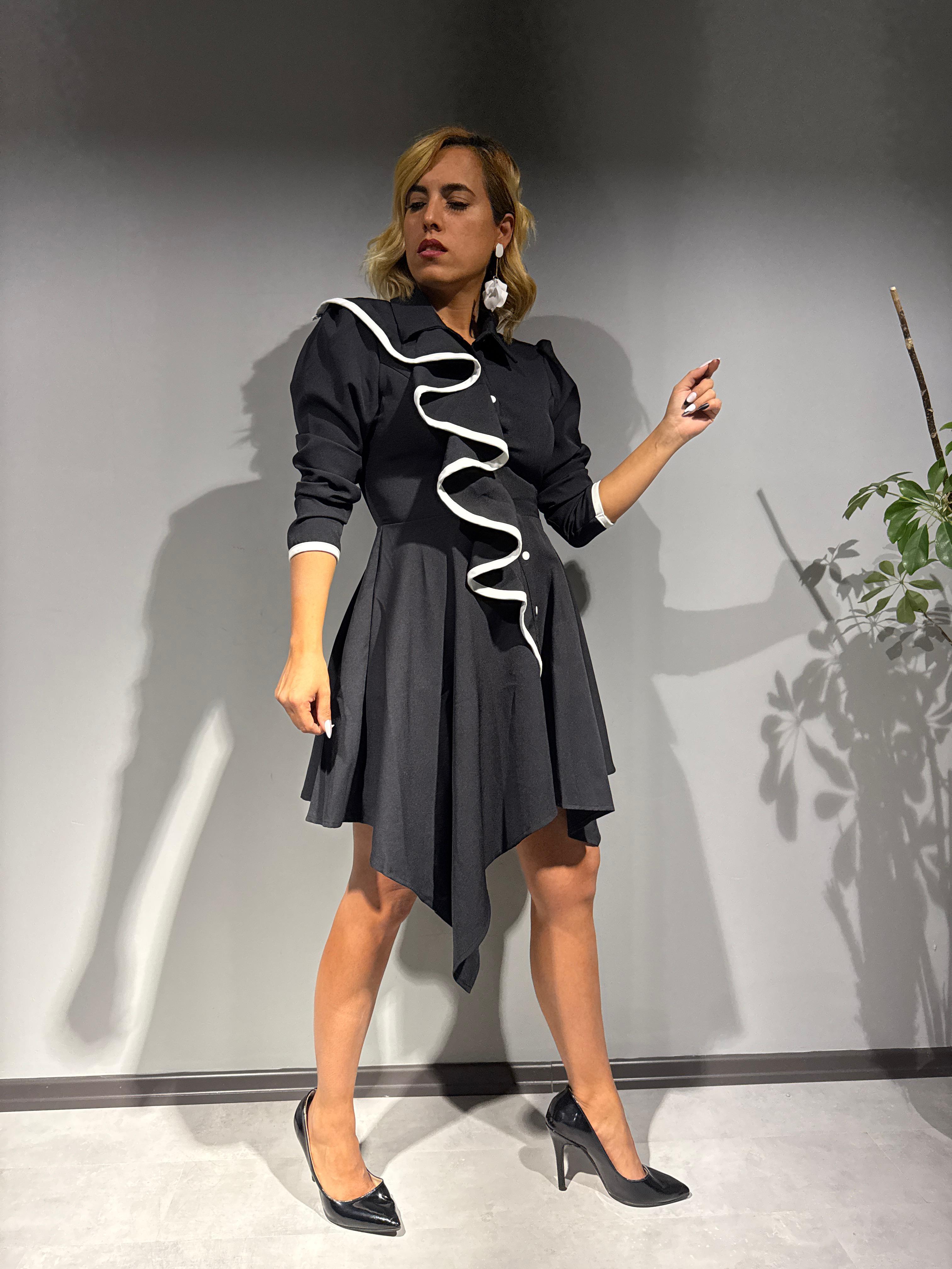 Sİyah Atlas Kumaş Biye Detaylı Asimetrik Elbise